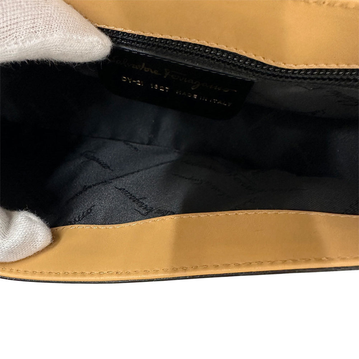 Salvatore Ferragamo Brown Leather Handbag Shoulder Bag (Pre-Owned)