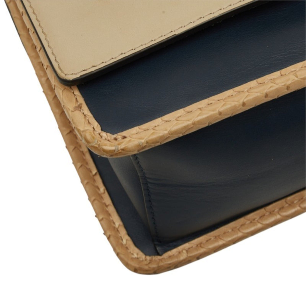 Fendi Beige Navy Leather Shoulder Bag (Pre-Owned)