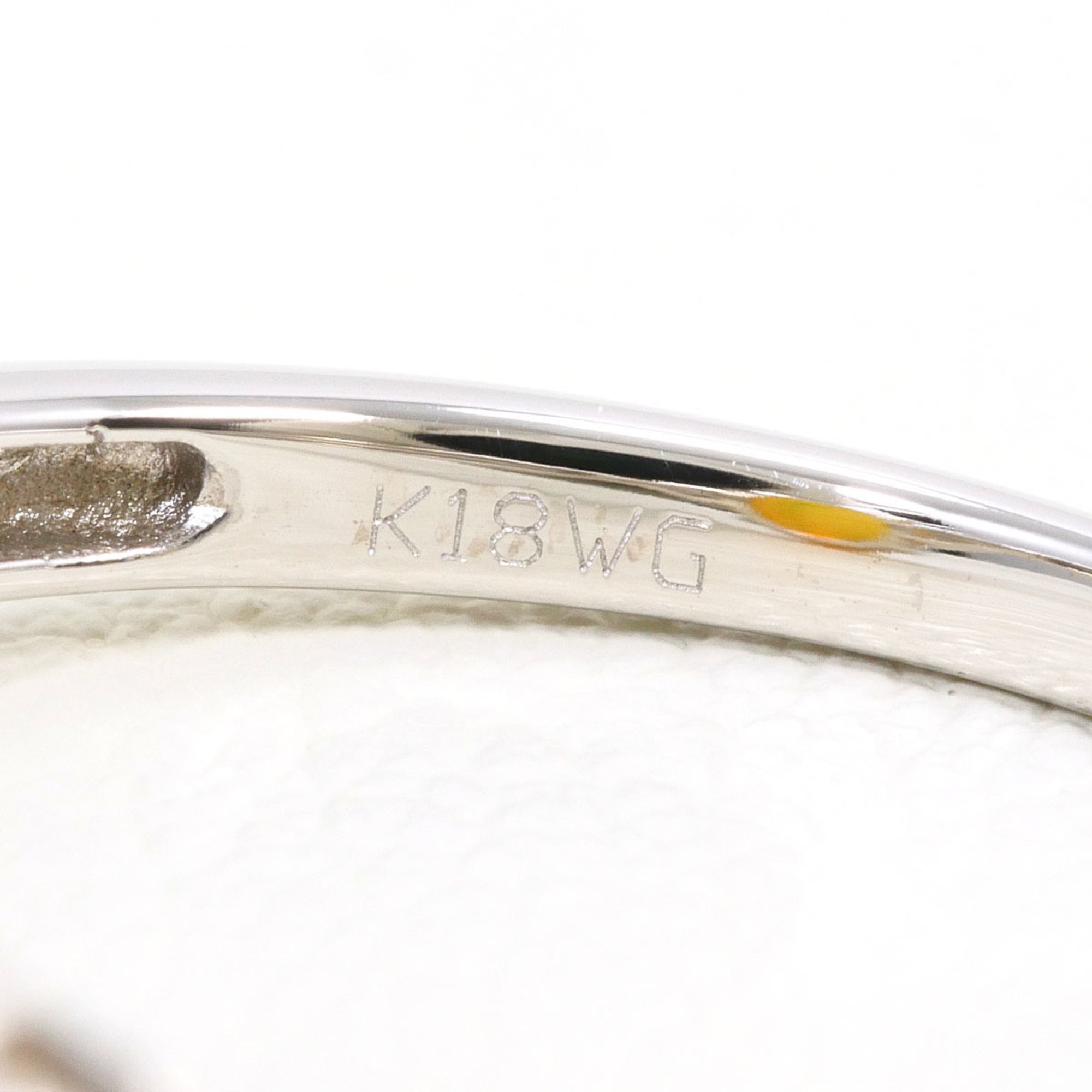 Unbranded White Gold (18K) Band Ring (Pre-Owned)