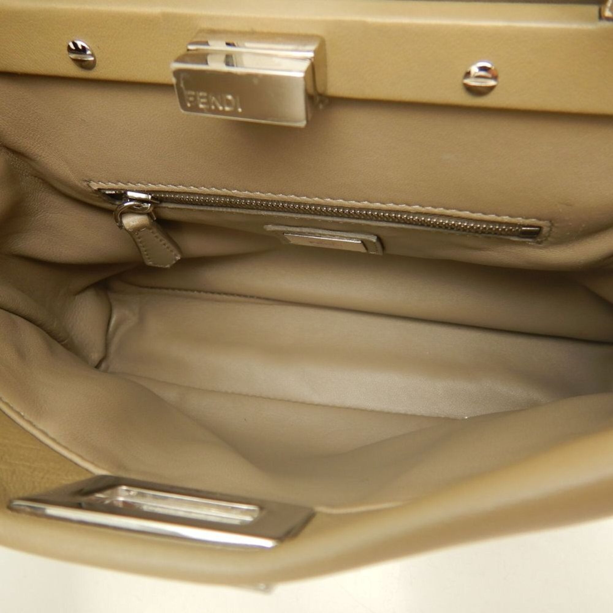 Fendi Beige Leather Handbag (Pre-Owned)