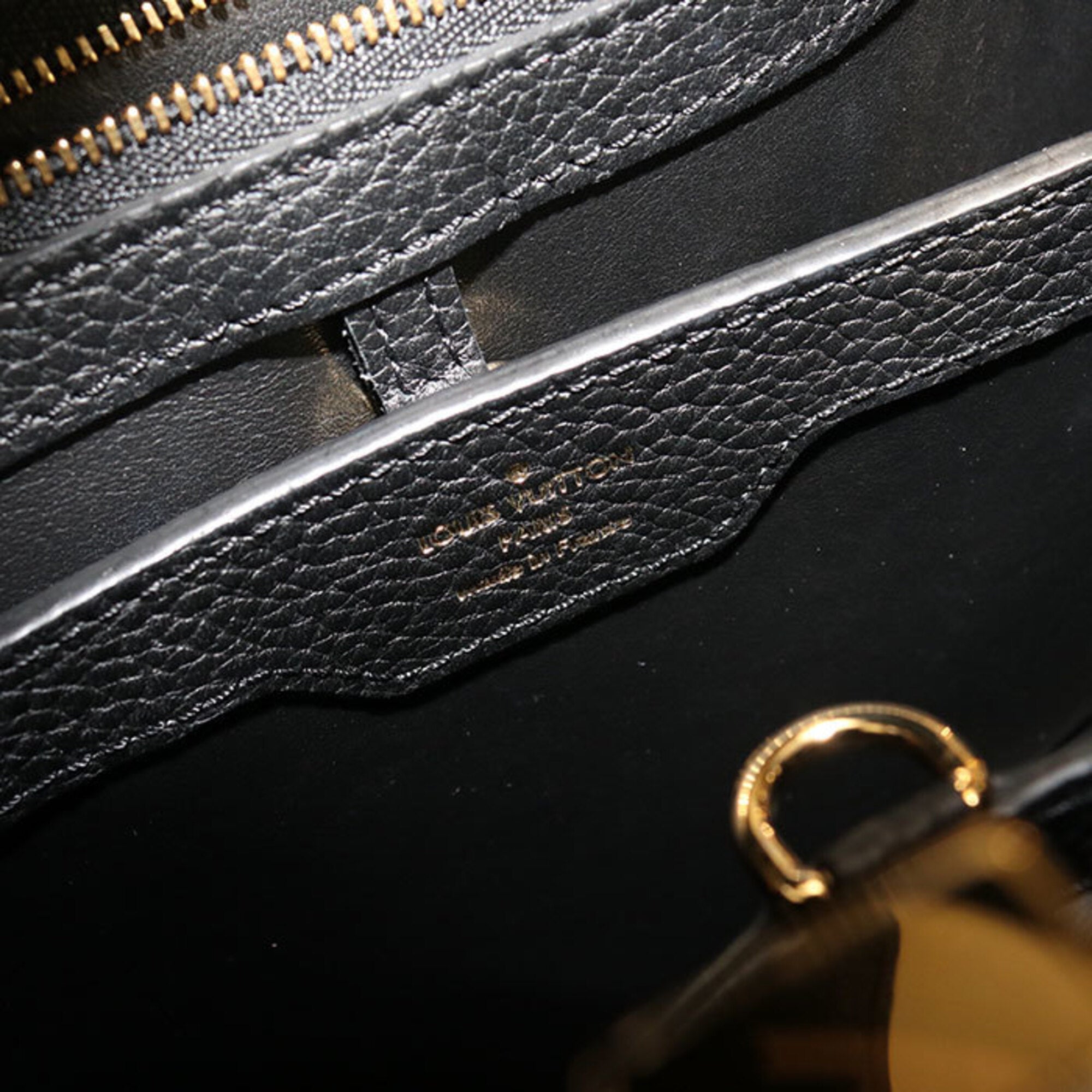 Louis Vuitton Black Leather Handbag (Pre-Owned)