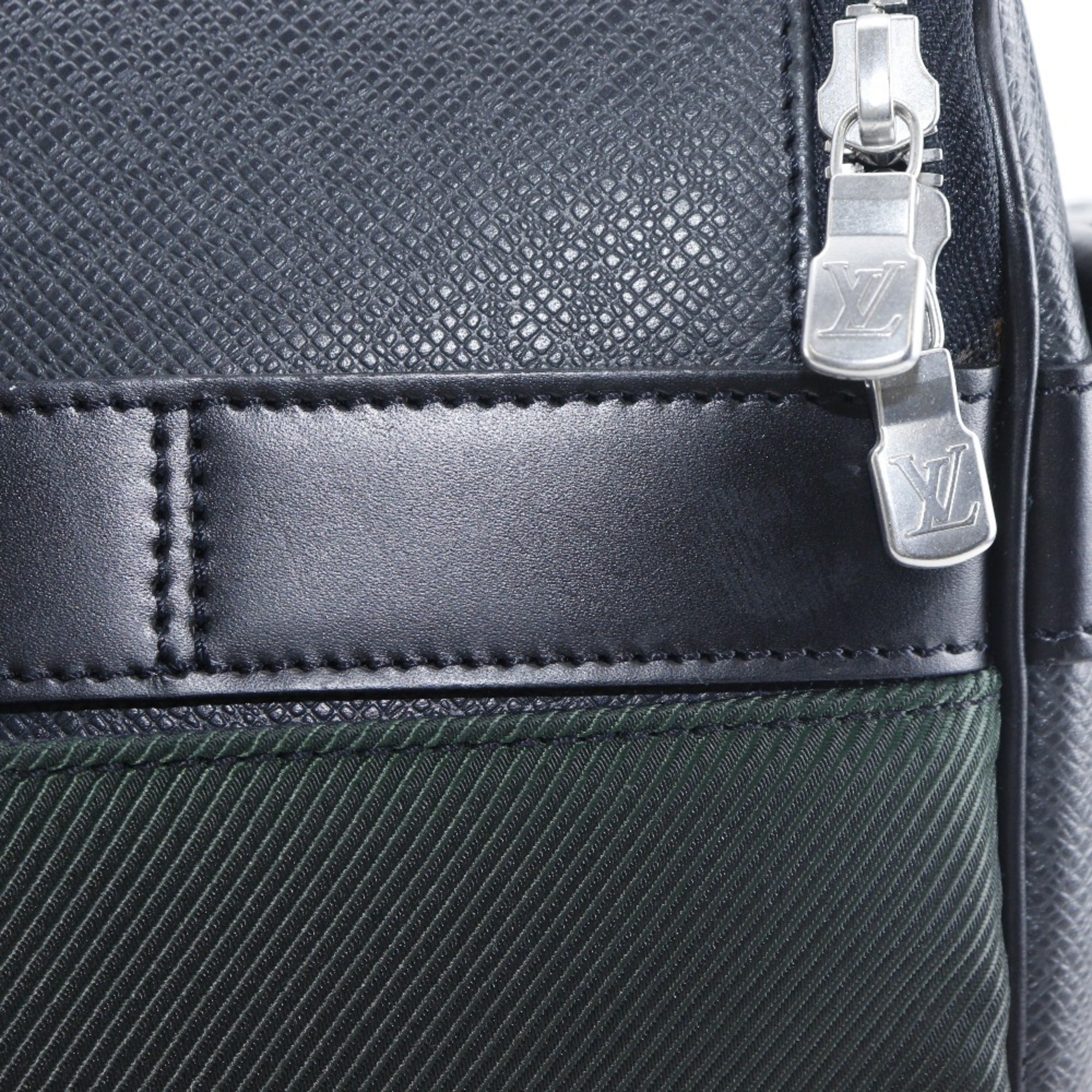 Louis Vuitton Ardoise Black Taiga Leather Nylon Canvas Shoulder Bag (Pre-Owned)