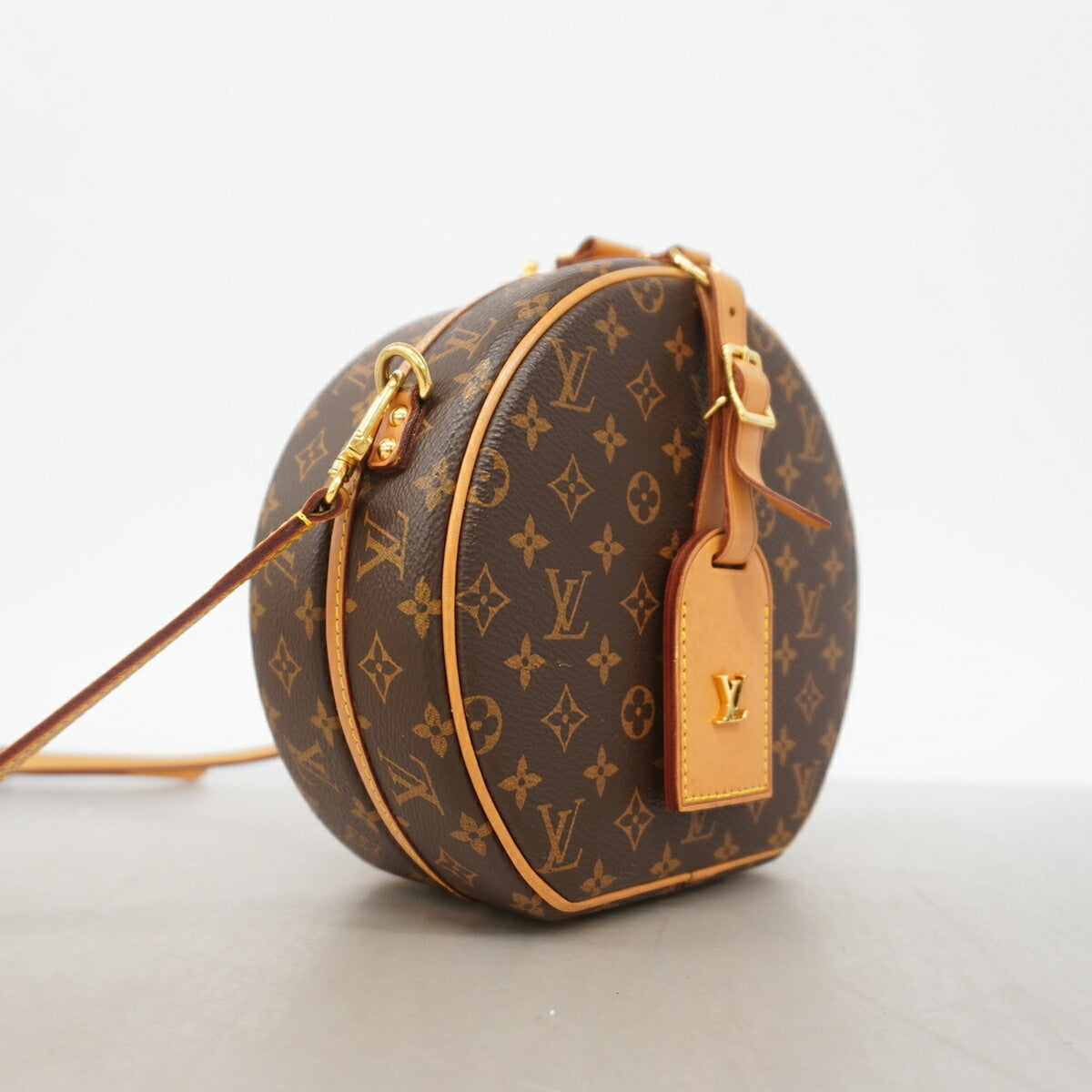 Louis Vuitton Brown Shoulder Bag (Pre-Owned)