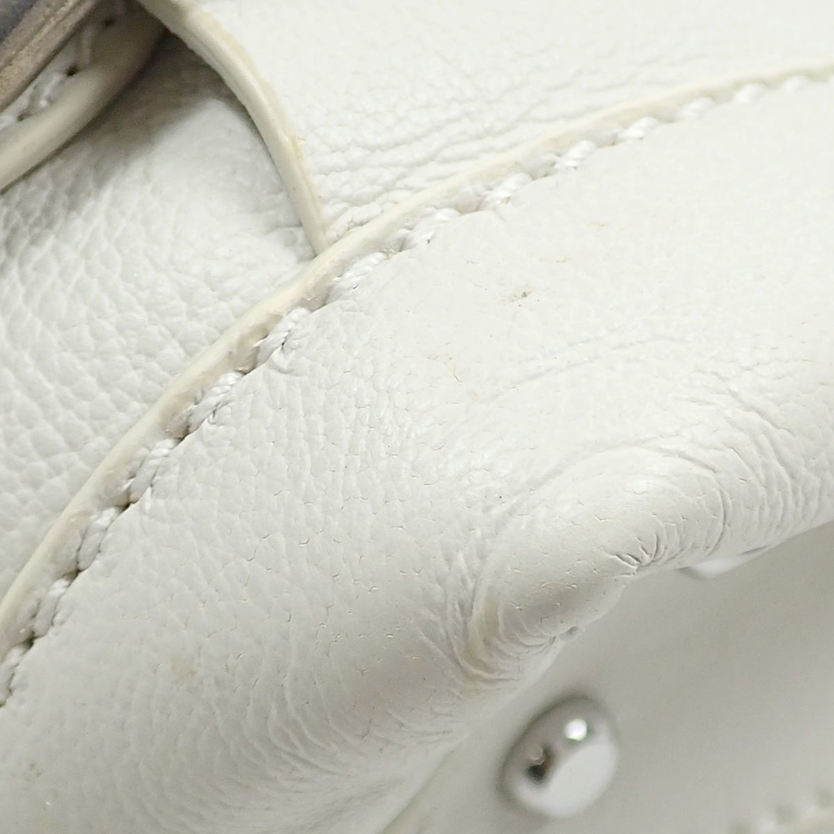 Bottega Veneta White Leather Handbag (Pre-Owned)
