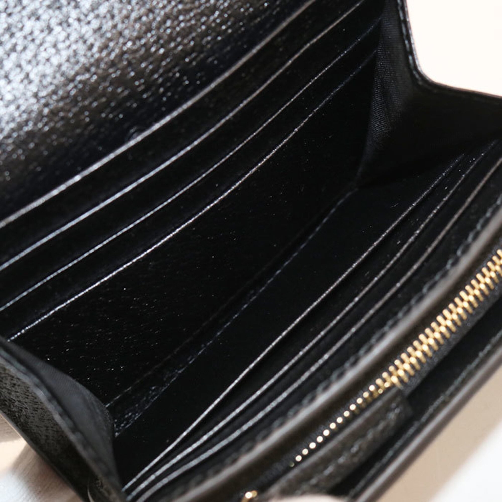 Gucci Black Leather Wallet (Bi-Fold) (Pre-Owned)