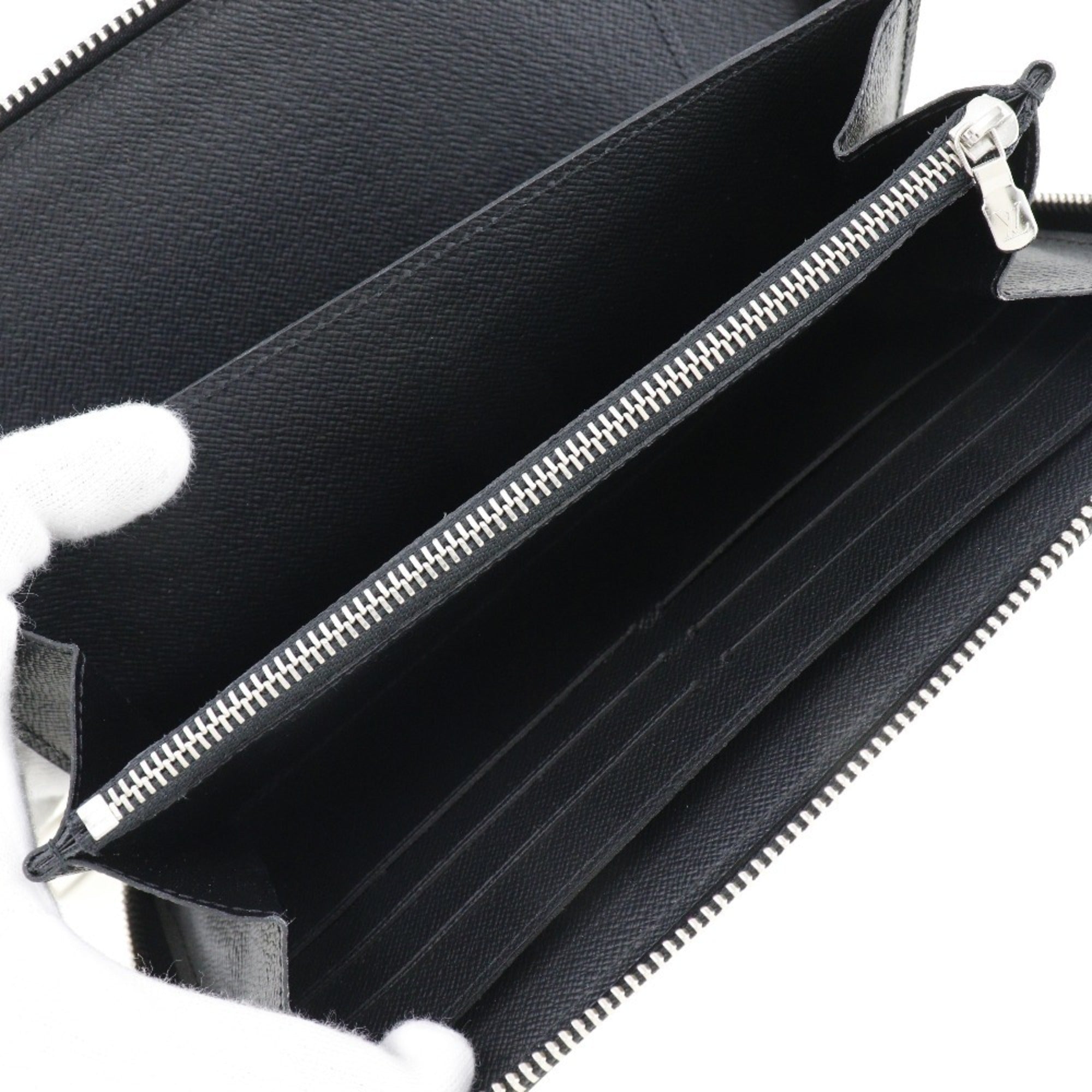 Louis Vuitton Black Noir Epi Leather Long Bill Wallet (Bi-Fold) (Pre-Owned)