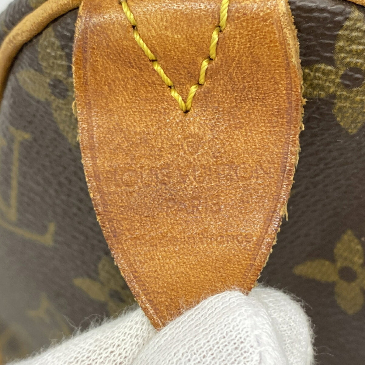 Louis Vuitton Brown Handbag (Pre-Owned)