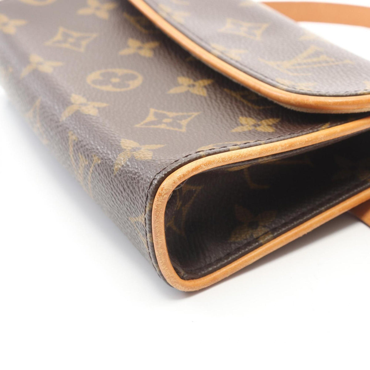 Louis Vuitton Brown Coated Canvas Leather Fanny Pack Handbag (Pre-Owned)