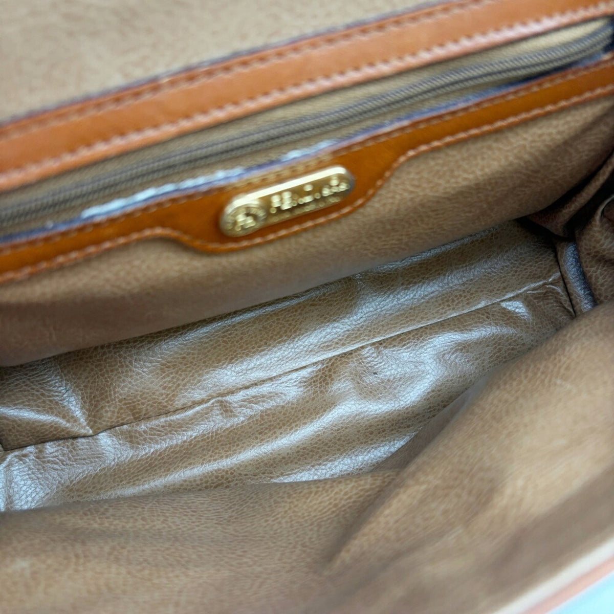 Fendi Brown White Leather Handbag (Pre-Owned)