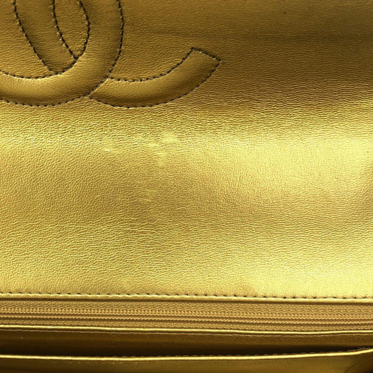 Chanel Gold Leather Handbag (Pre-Owned)