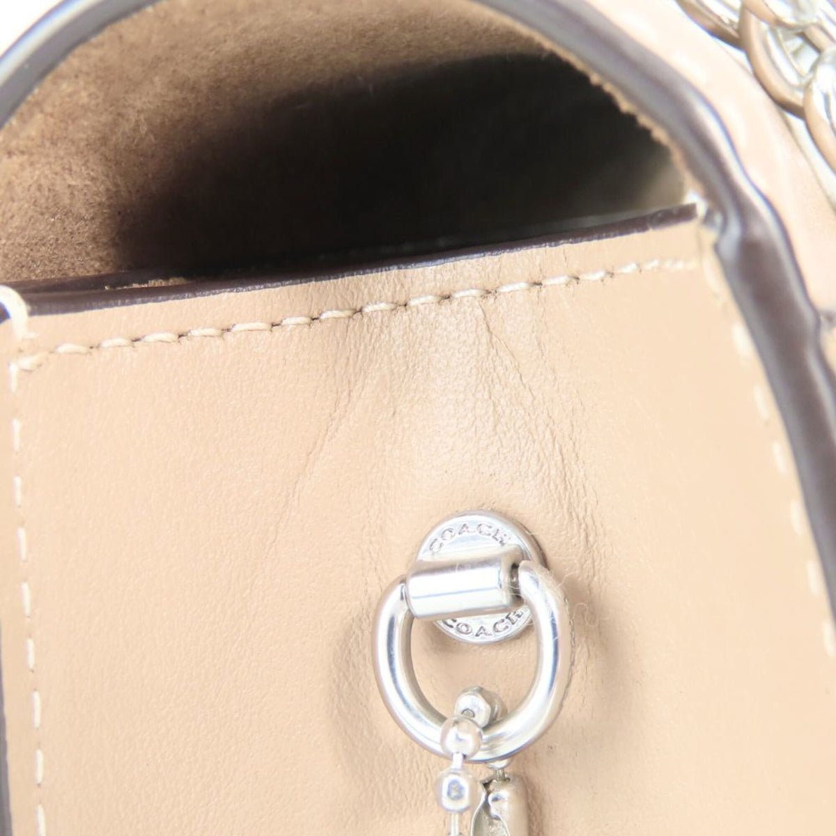 Coach Beige Leather Shoulder Bag (Pre-Owned)