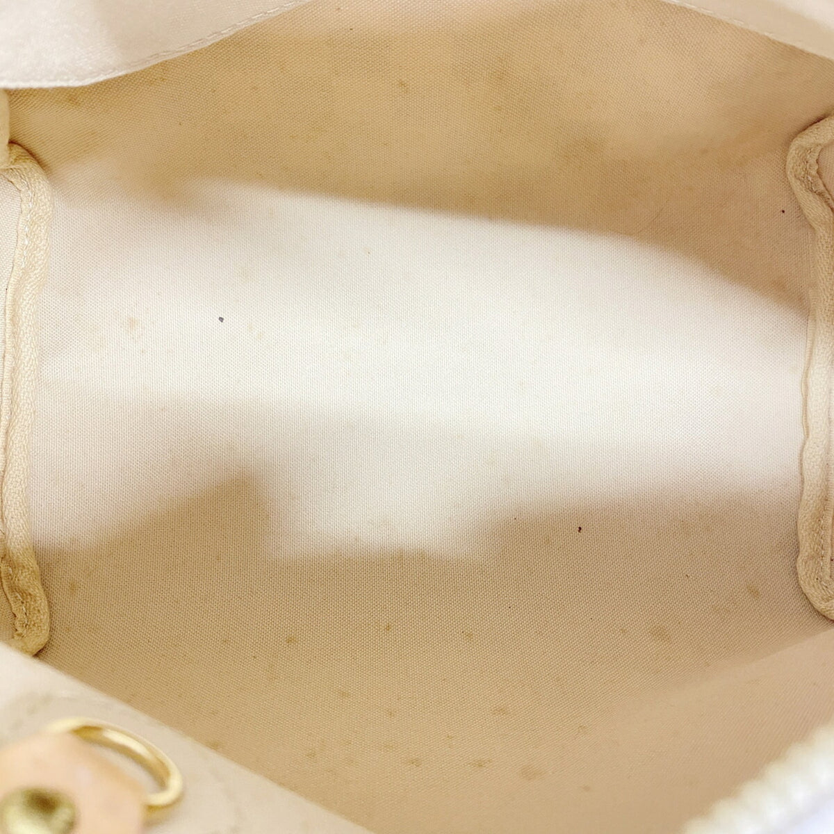 Louis Vuitton White Handbag (Pre-Owned)