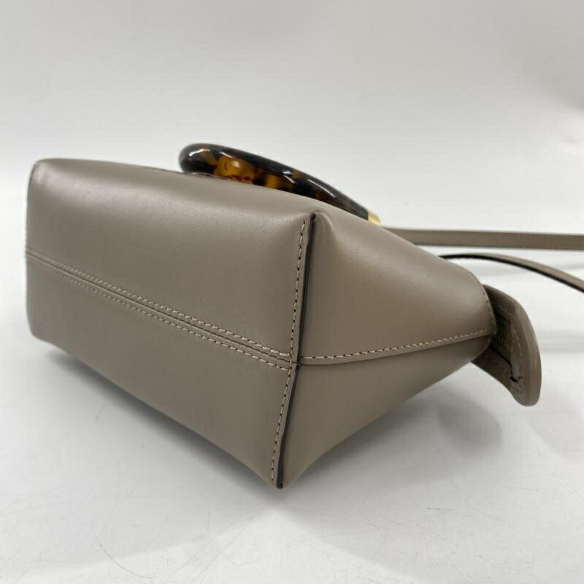 Fendi Brown Leather Shoulder Bag (Pre-Owned)