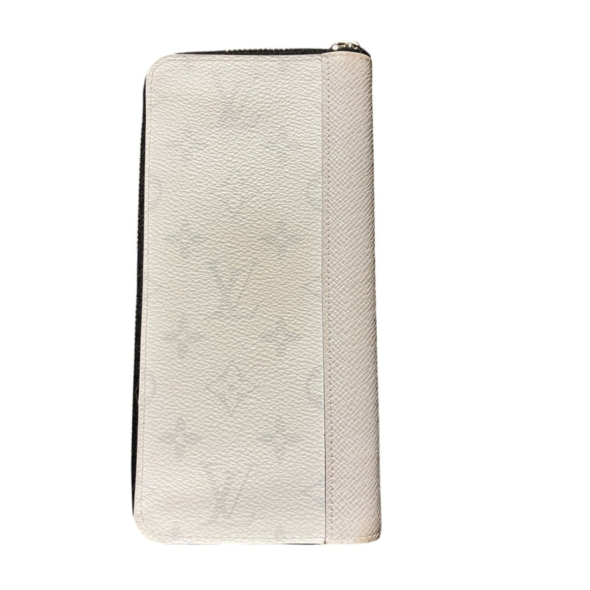 Louis Vuitton Taigarama White Taigarama Long Wallet (Bi-Fold) (Pre-Owned)