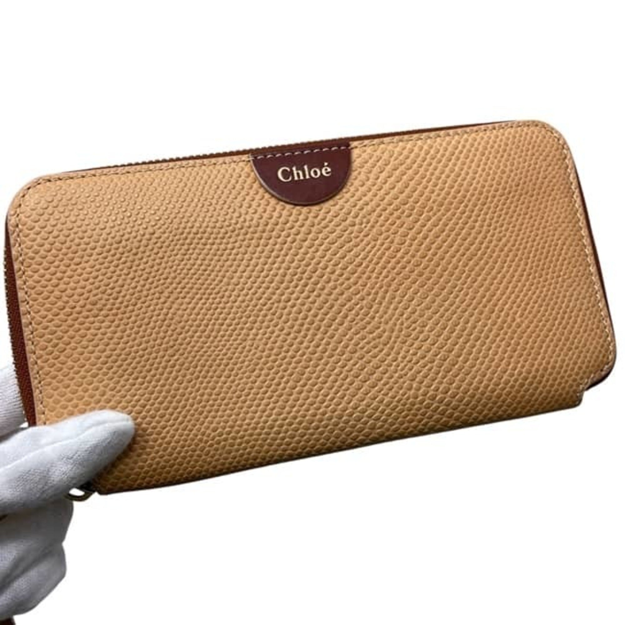 Chloé Beige Leather Long Wallet (Bi-Fold) (Pre-Owned)