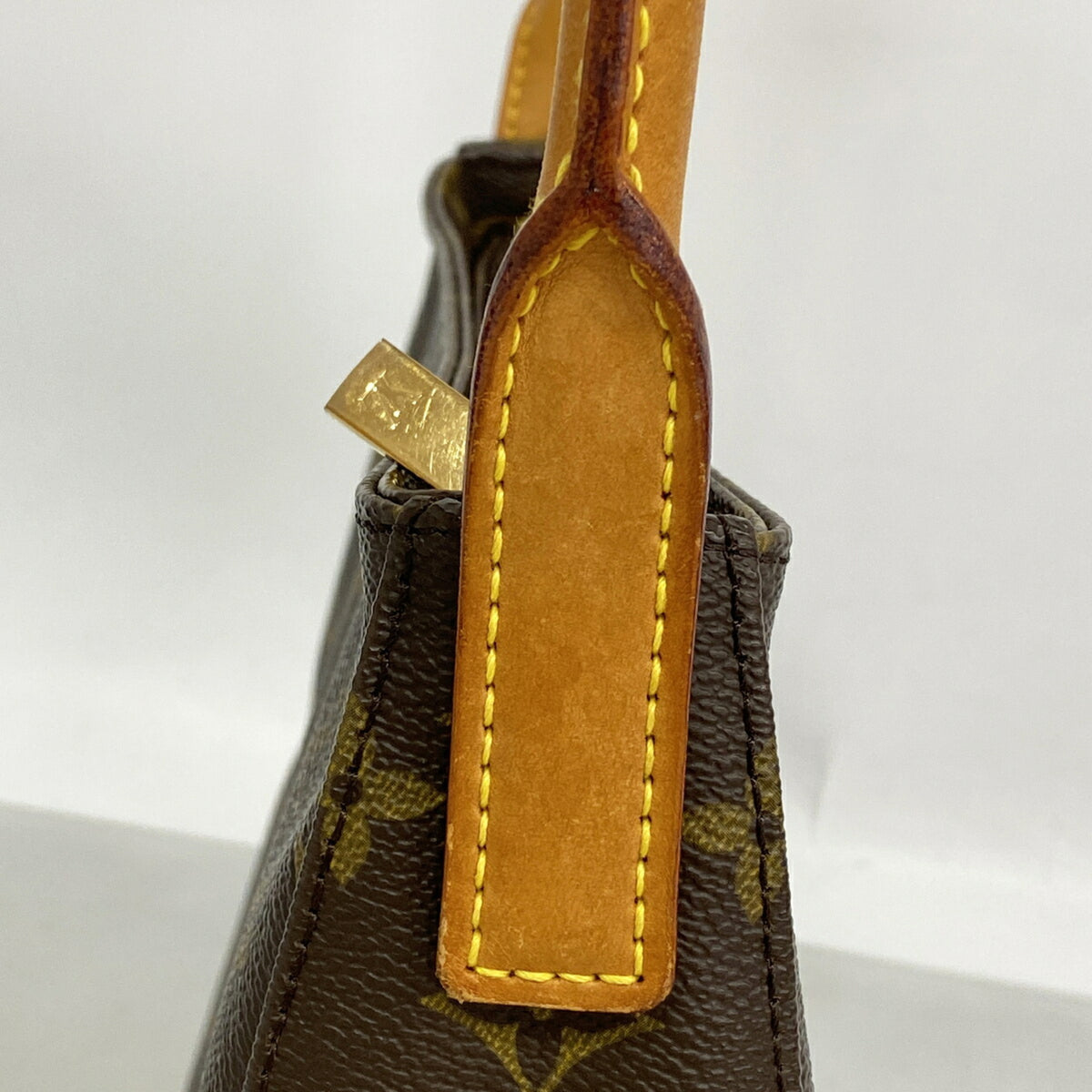 Louis Vuitton Brown Shoulder Bag (Pre-Owned)