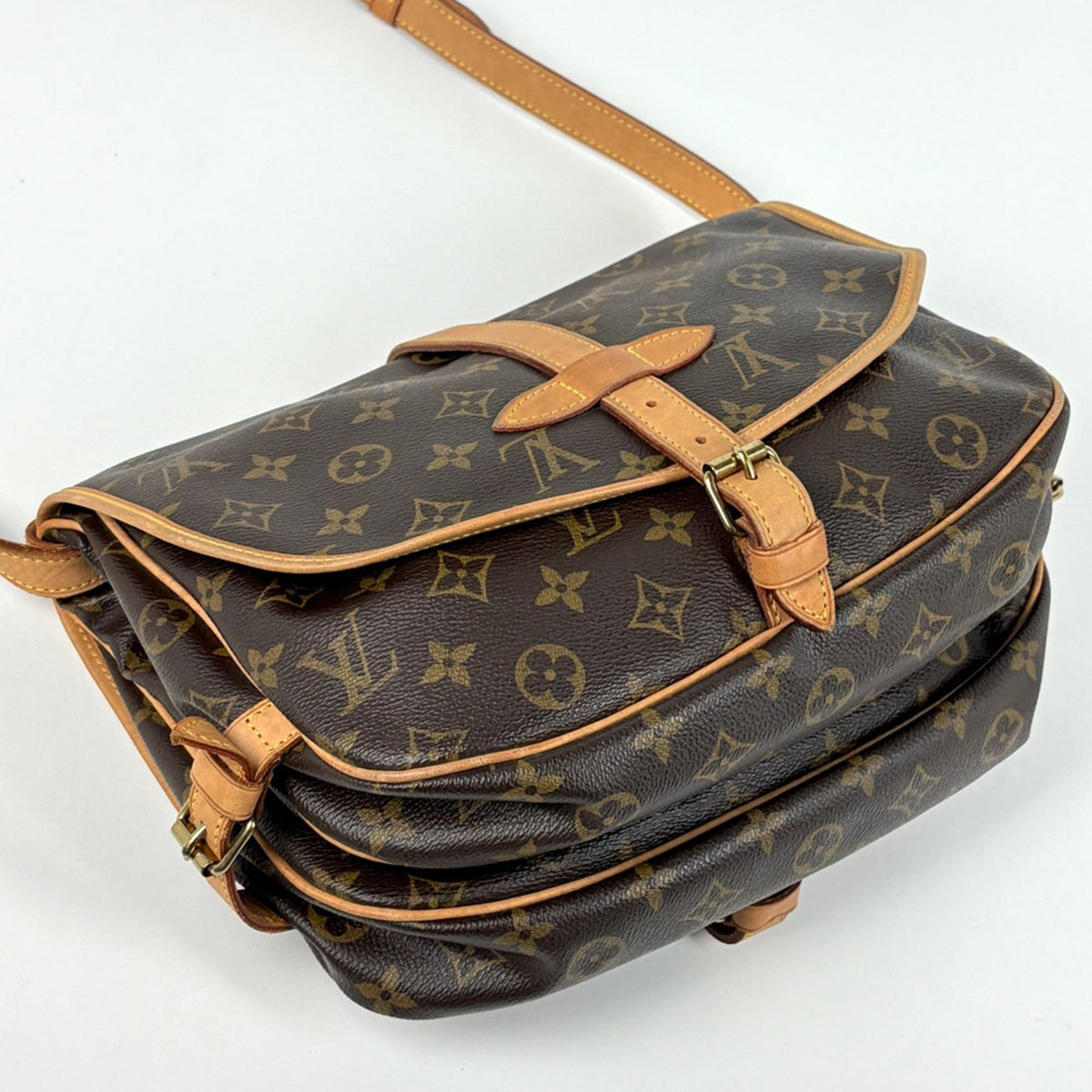 Louis Vuitton Brown Monogram Shoulder Bag (Pre-Owned)