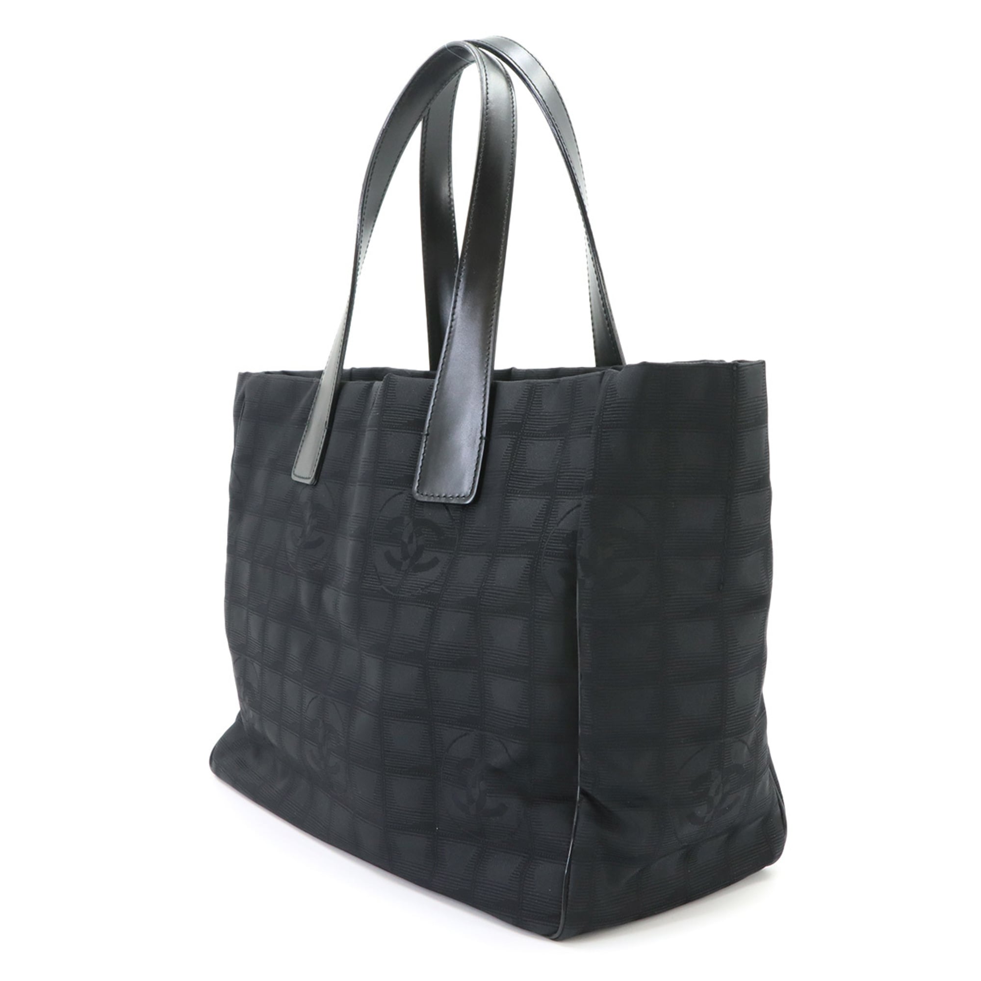Chanel New Travel Line Black Nylon Jacquard Leather Handbag Tote Bag Weekend Bag (Pre-Owned)