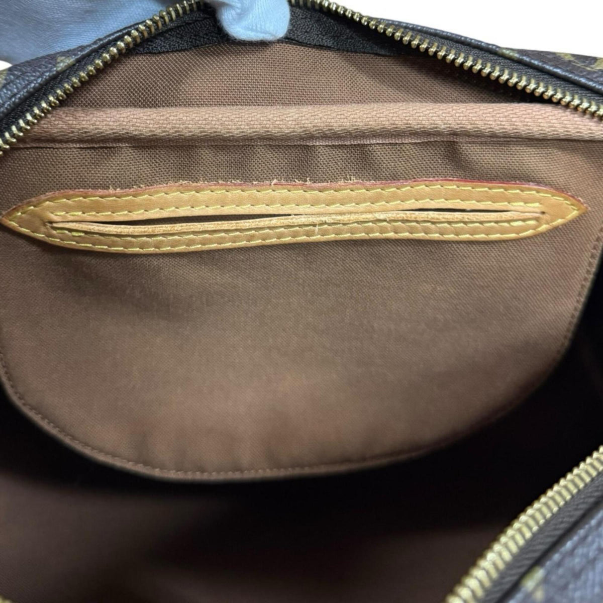 Louis Vuitton Brown Monogram Canvas Shoulder Bag (Pre-Owned)