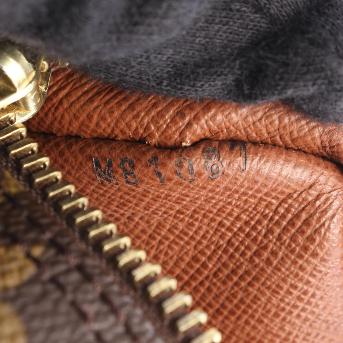 Louis Vuitton Brown Coated Canvas Pvc Monogram Leather Handbag Shoulder Bag (Pre-Owned)
