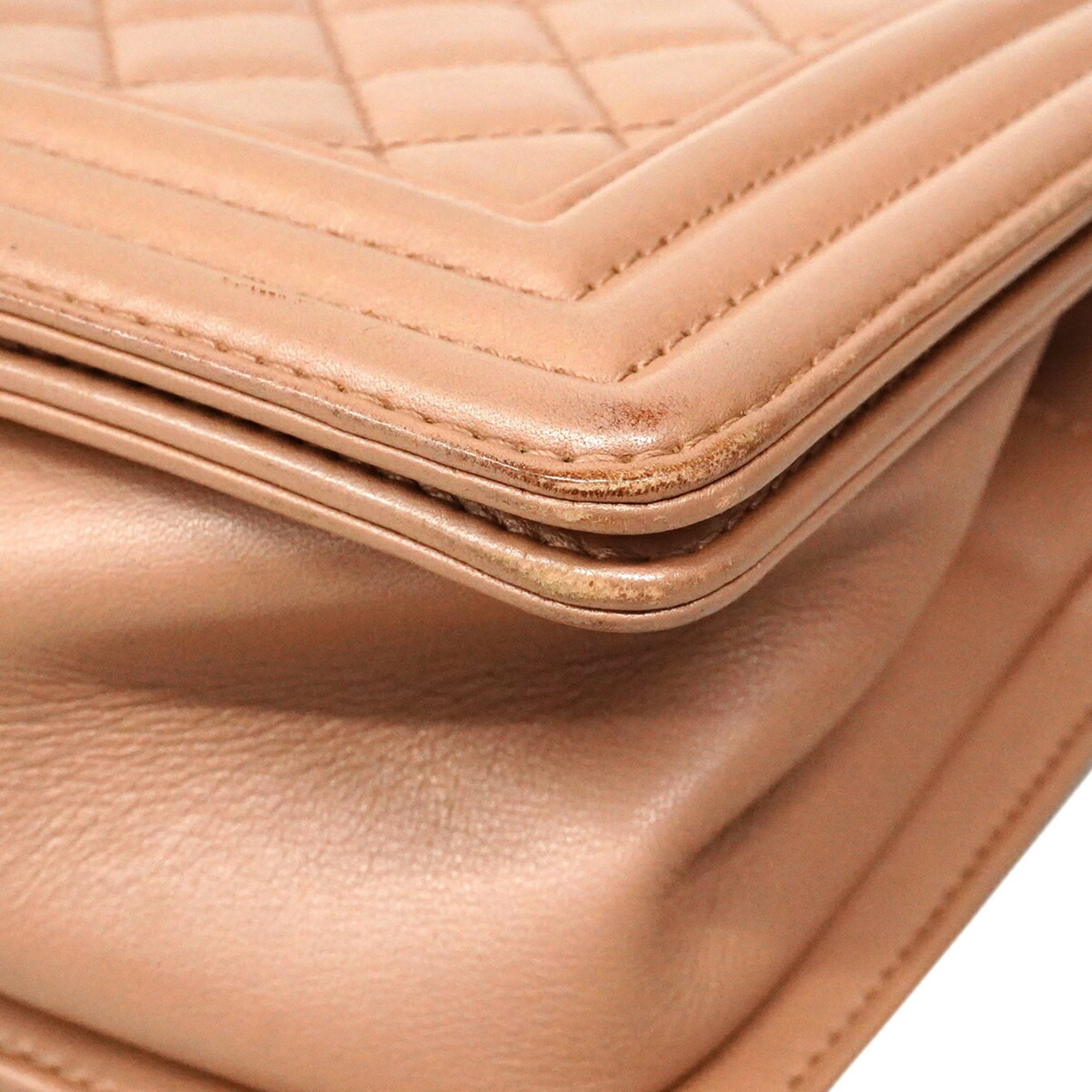 Chanel Pink Leather Shoulder Bag (Pre-Owned)