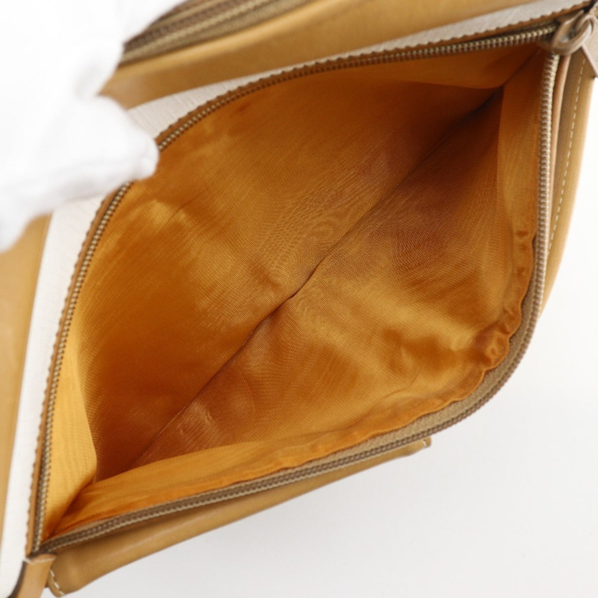 Gucci Beige Leather Shoulder Bag (Pre-Owned)