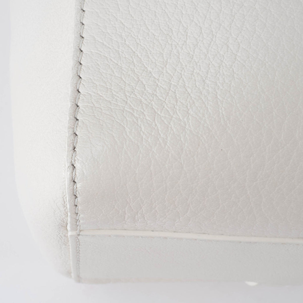 Balenciaga White Leather Shoulder Bag Tote Bag (Pre-Owned)