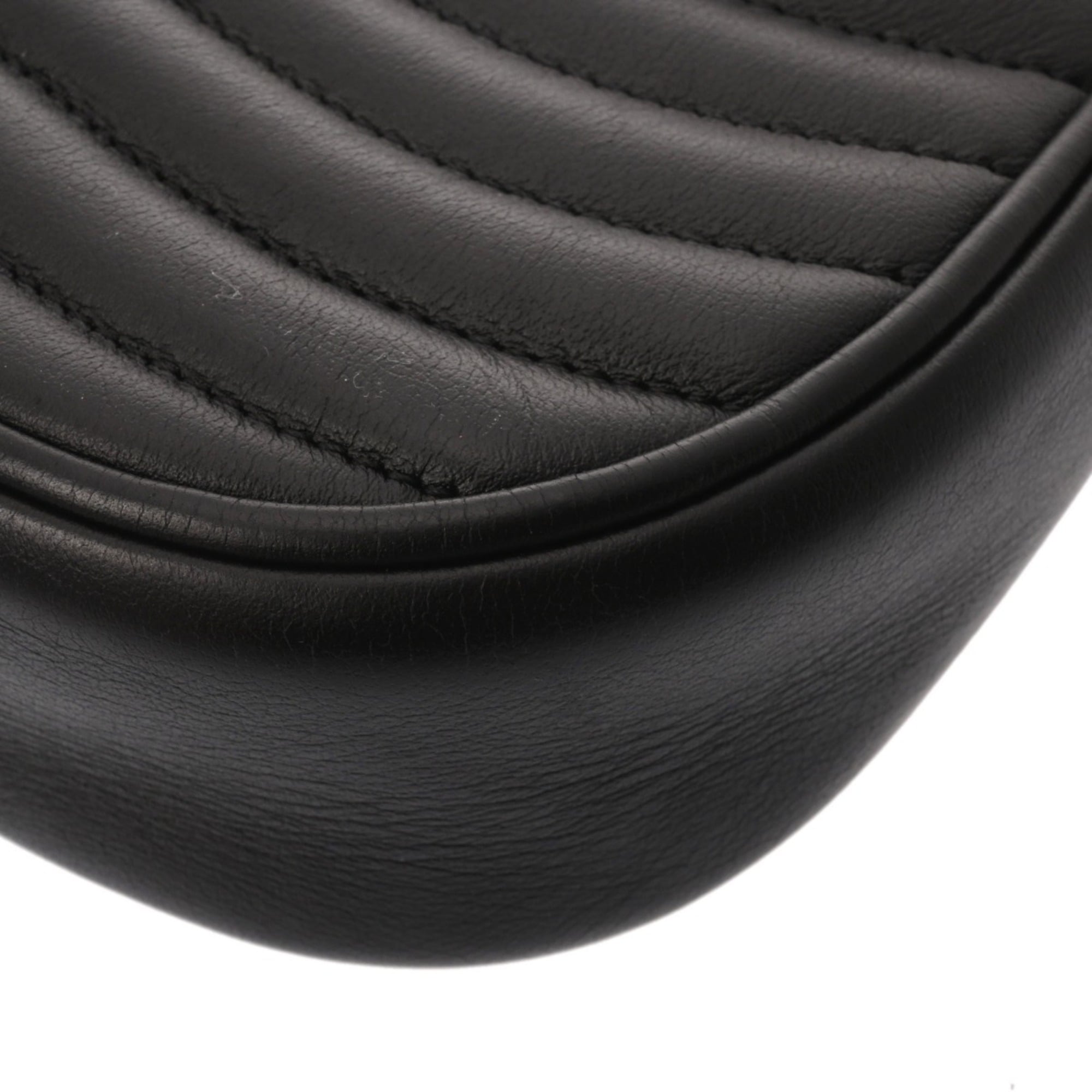 Louis Vuitton Noir Leather Shoulder Bag (Pre-Owned)
