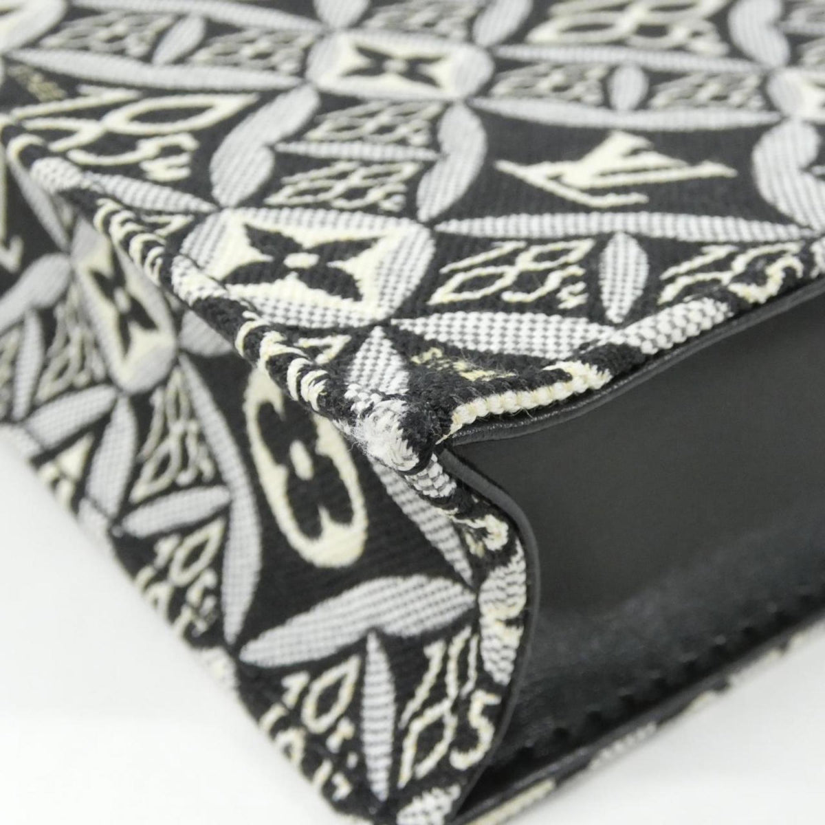 Louis Vuitton Black Jacquard Handbag (Pre-Owned)
