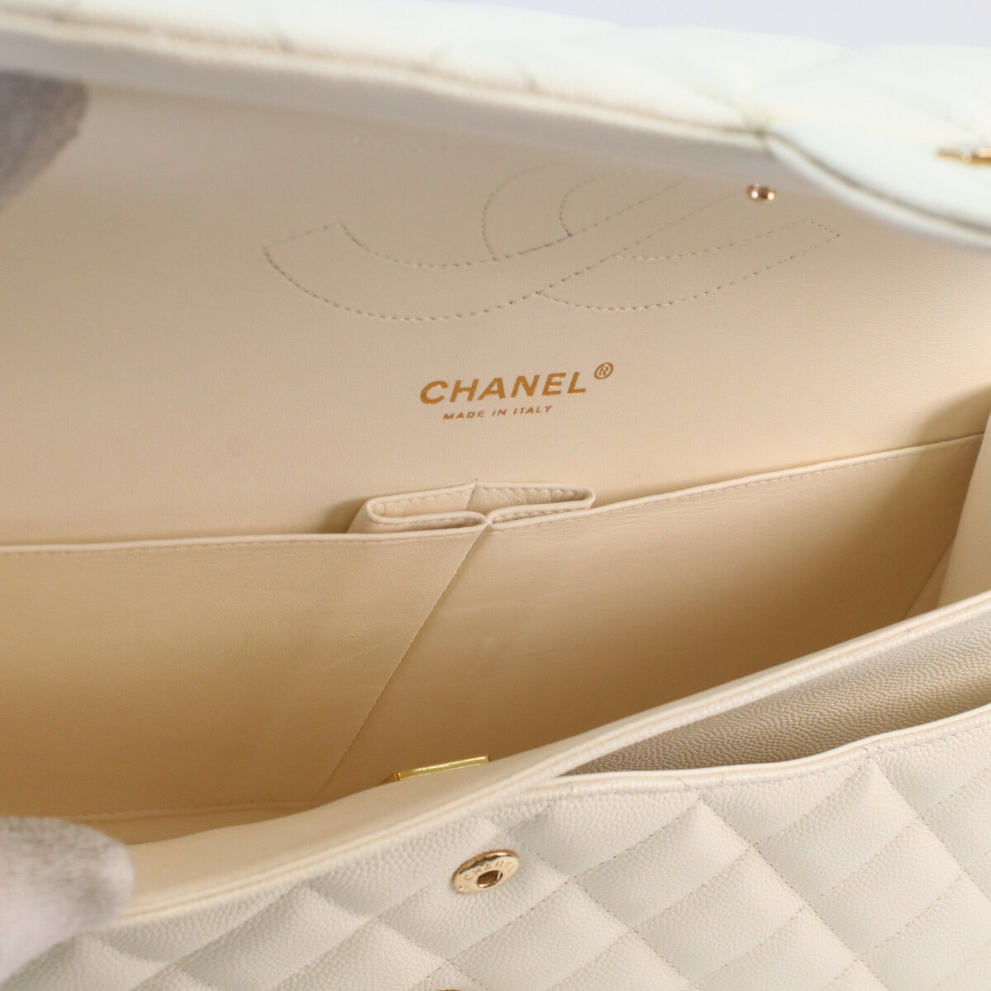 Chanel Ivory Grained Calfskin Shoulder Bag (Pre-Owned)