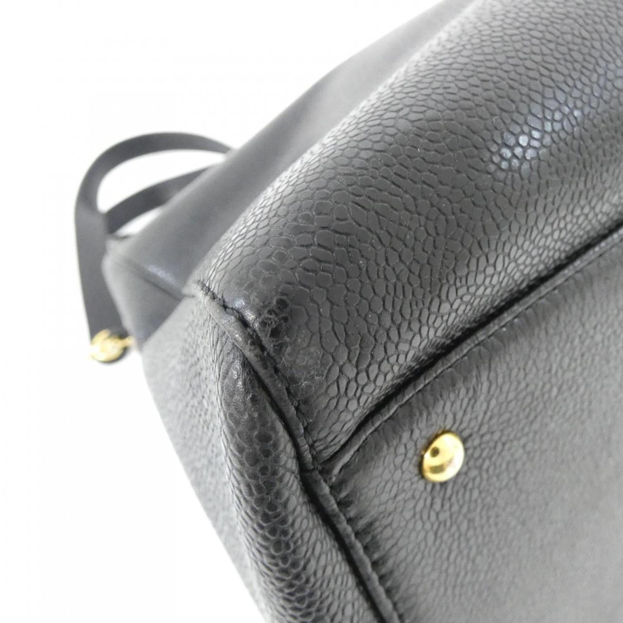Chanel Black Grained Calfskin Shoulder Bag (Pre-Owned)