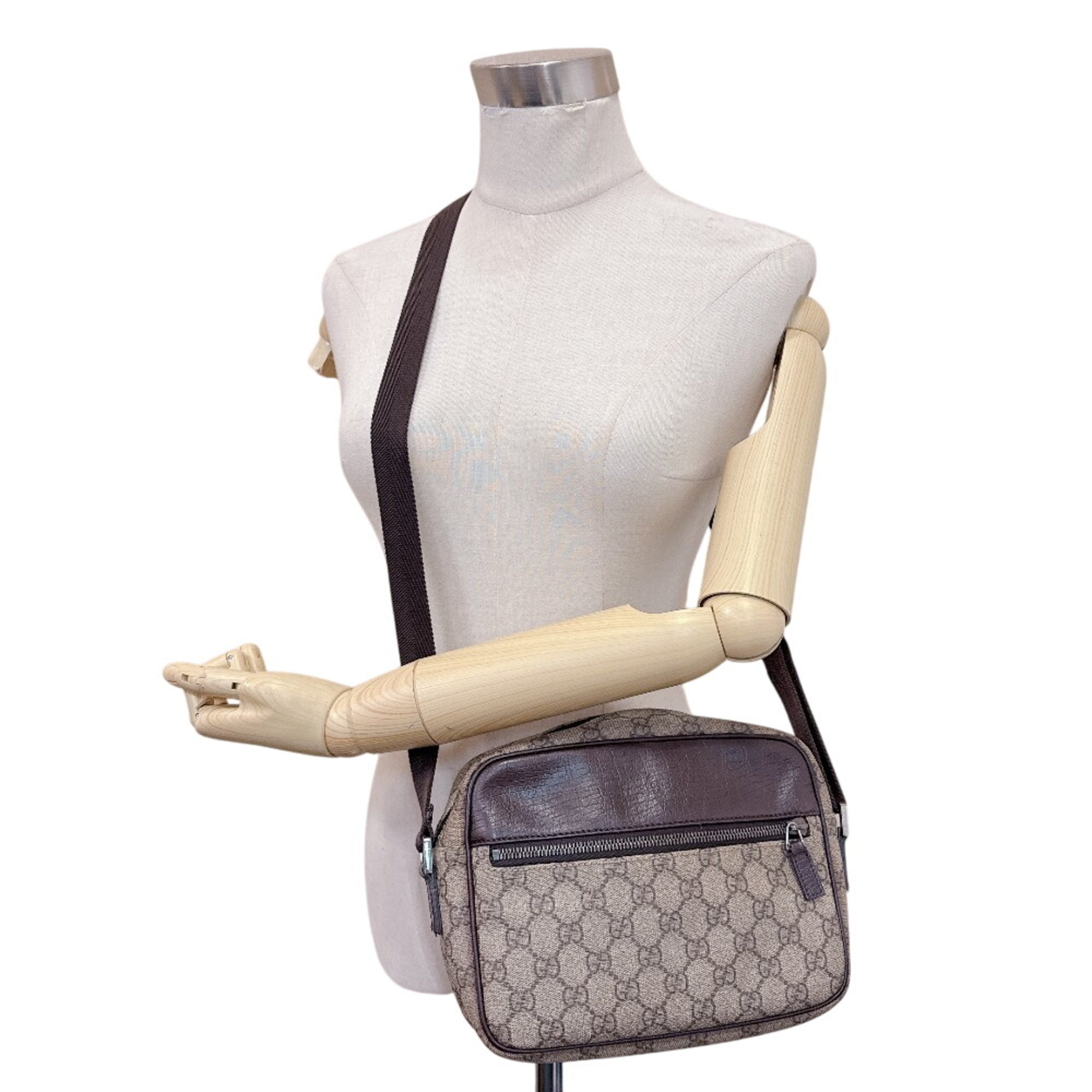 Gucci Beige Gg Supreme Shoulder Bag (Pre-Owned)