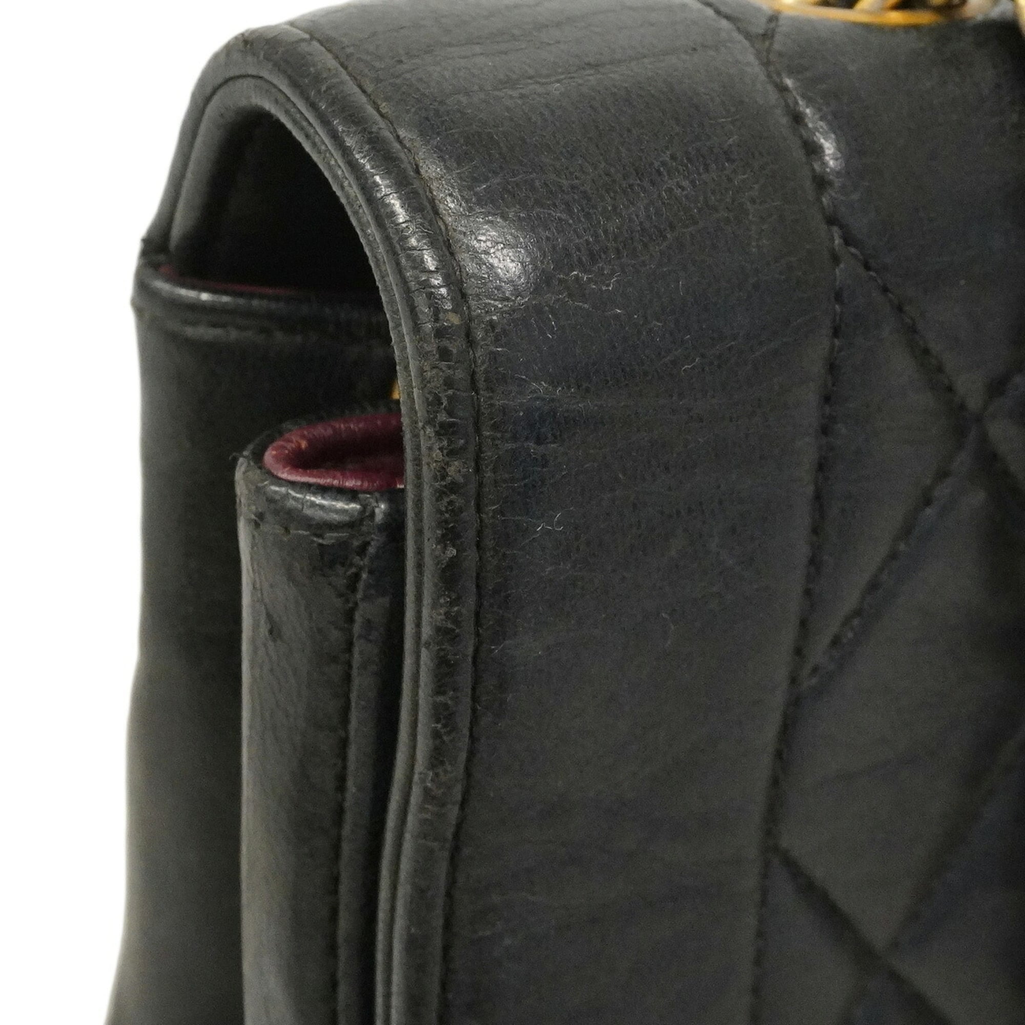 Chanel Black Leather Shoulder Bag (Pre-Owned)