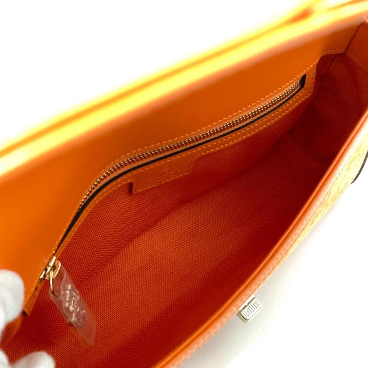Gucci Gg Canvas Orange Gg Canvas Shoulder Bag (Pre-Owned)
