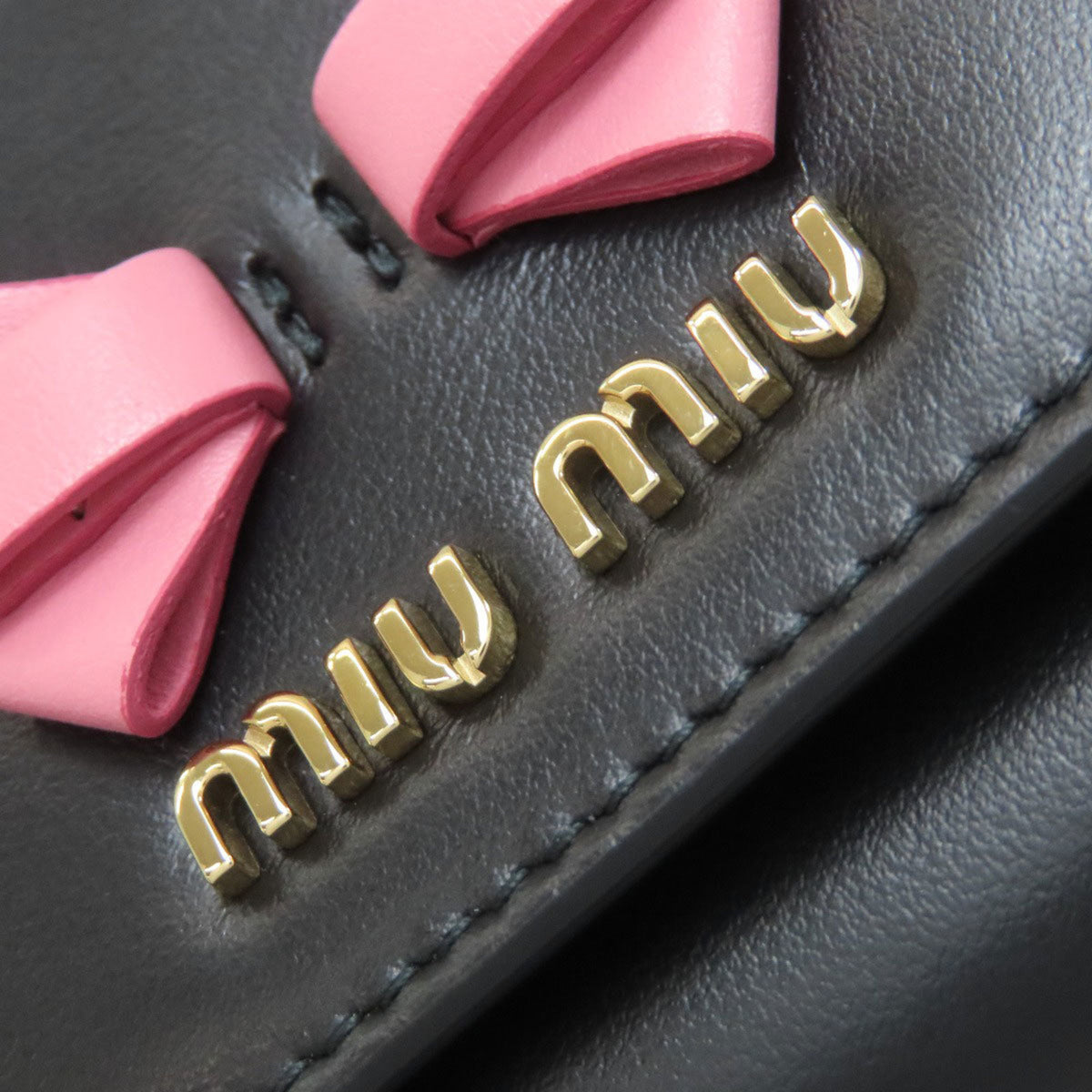 Miu Miu Black Leather Long Wallet (Bi-Fold) (Pre-Owned)