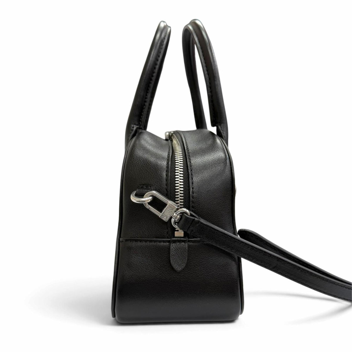 Bally Black Leather Handbag Shoulder Bag (Pre-Owned)