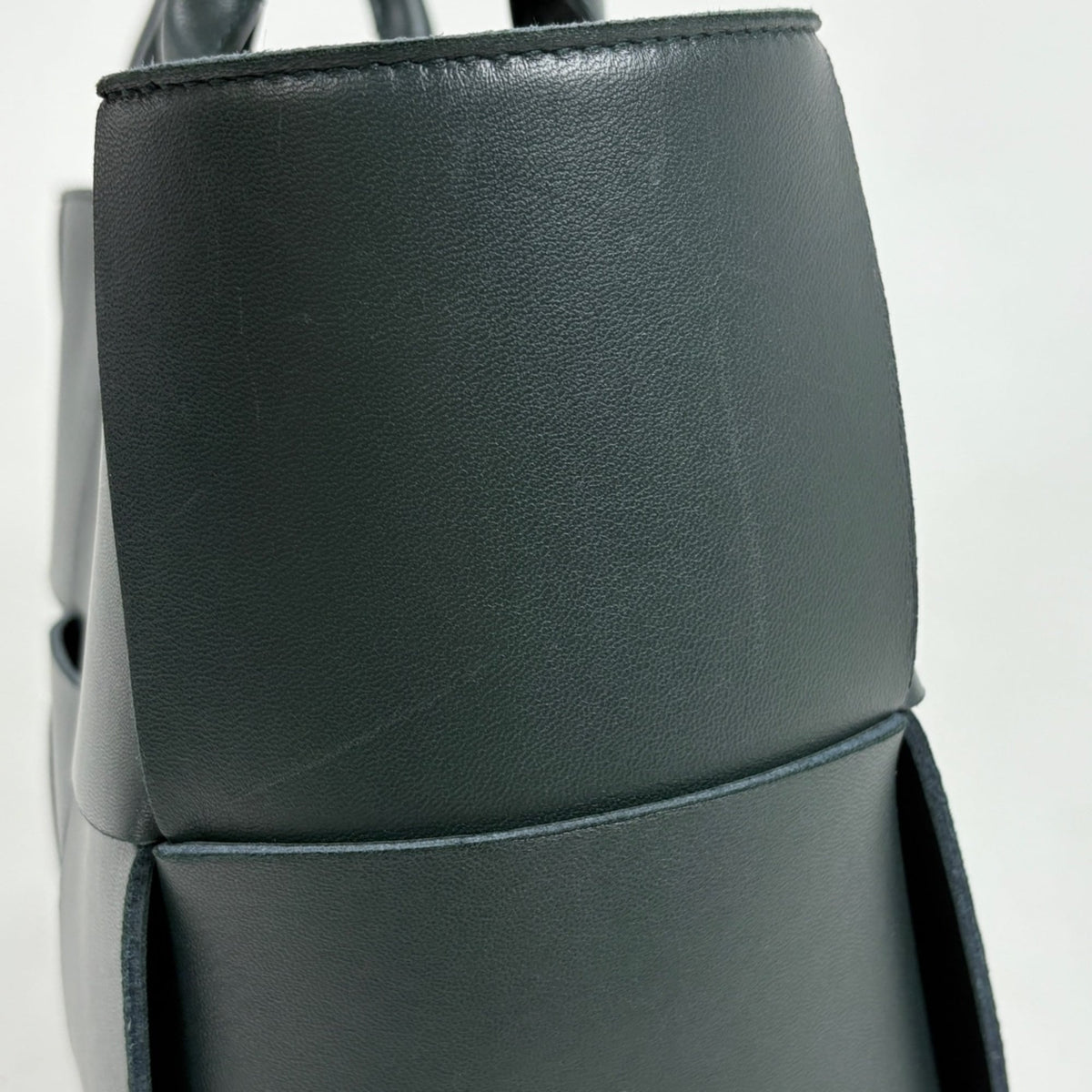 Bottega Veneta Green Leather Tote Bag (Pre-Owned)
