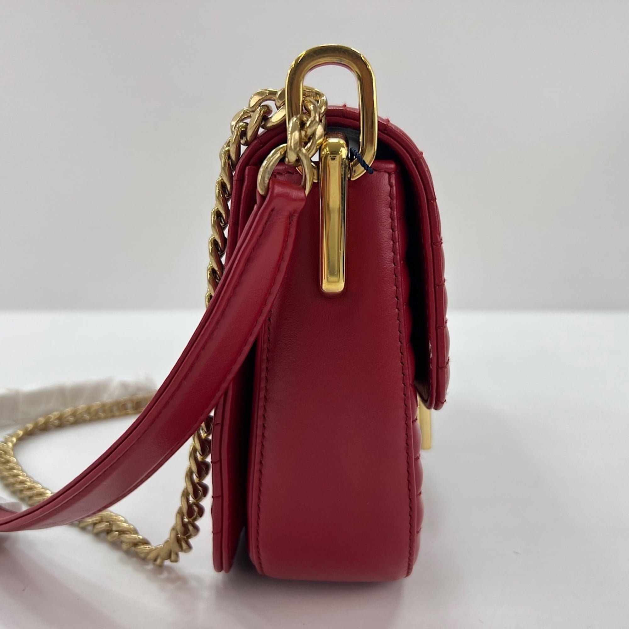 Prada Red Color Quilting Shoulder Bag (Pre-Owned)