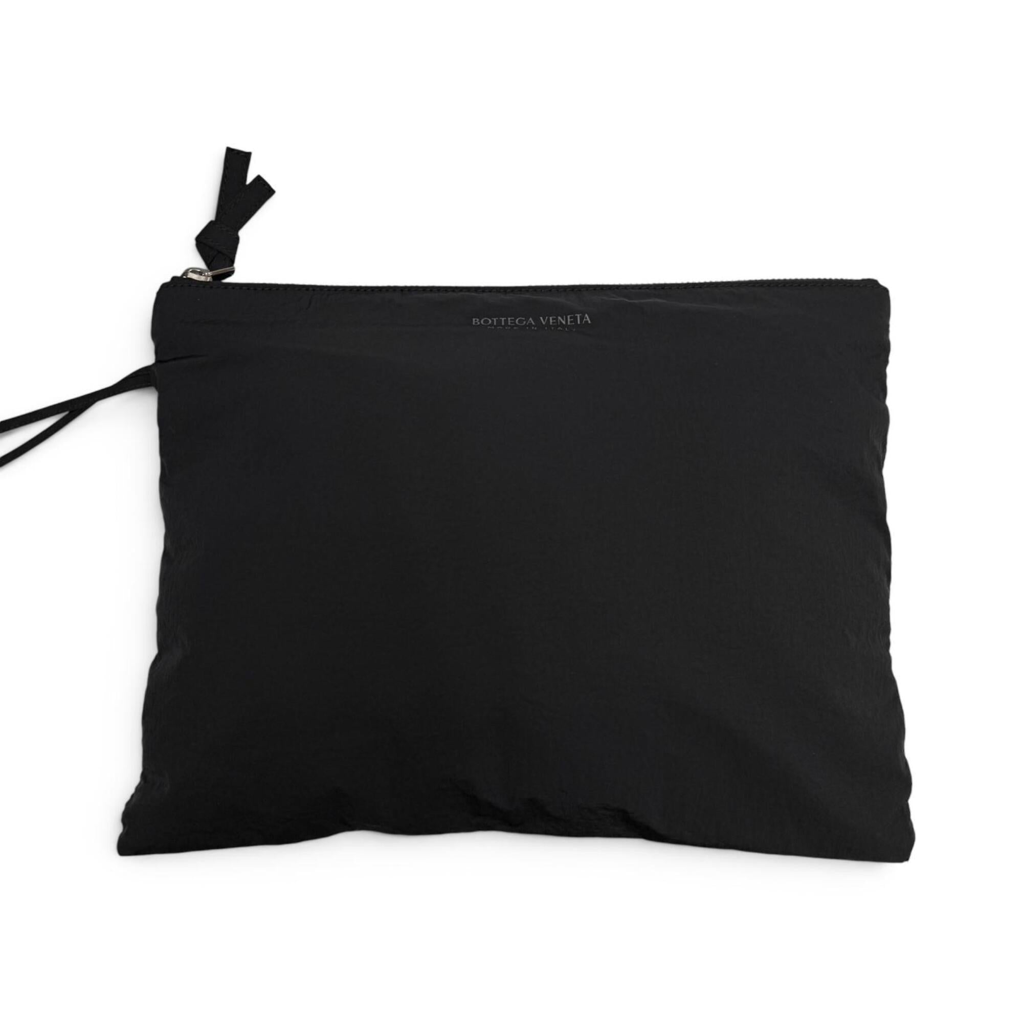 Bottega Veneta Black Nylon Pouch Tote Bag (Pre-Owned)