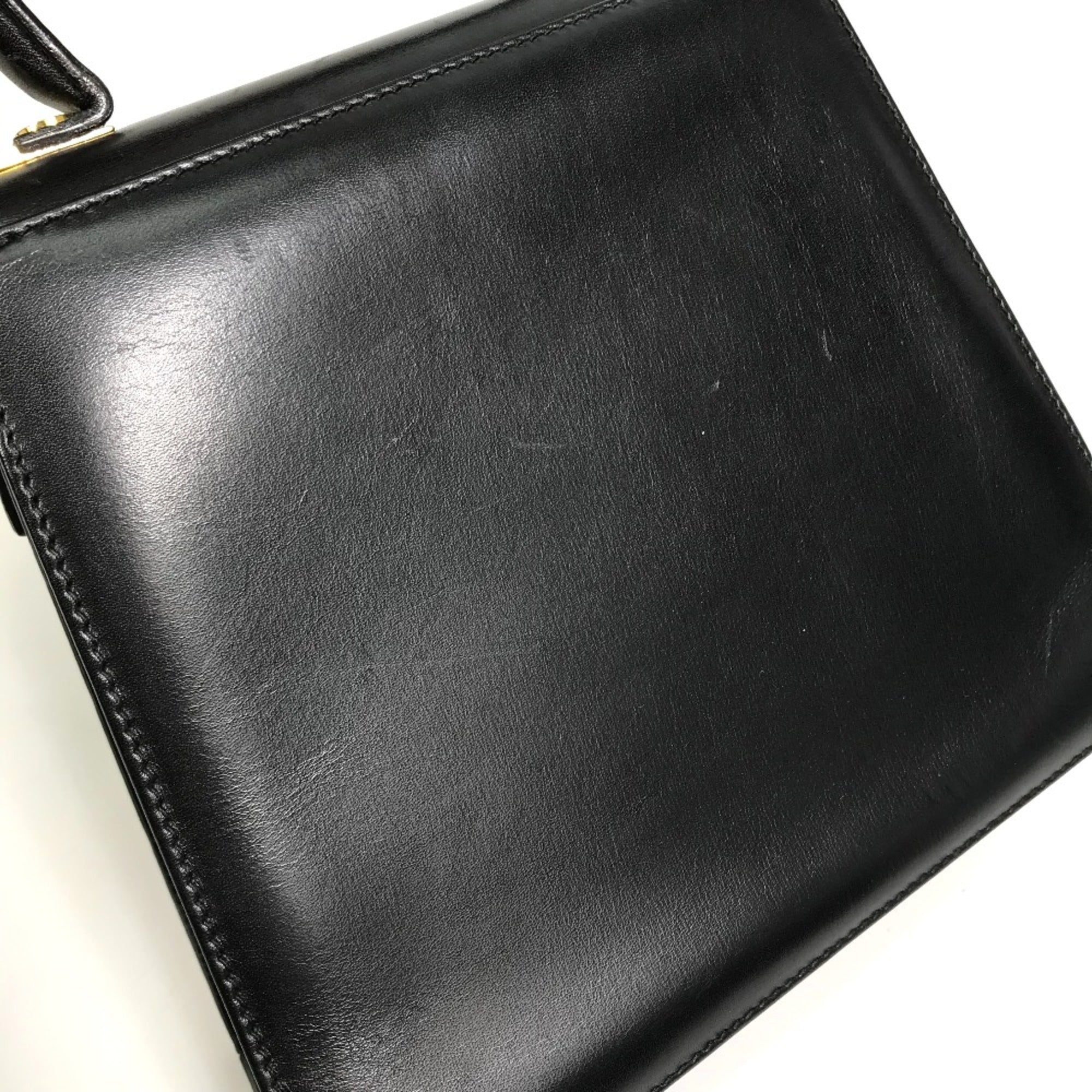 Salvatore Ferragamo Black Leather Shoulder Bag (Pre-Owned)
