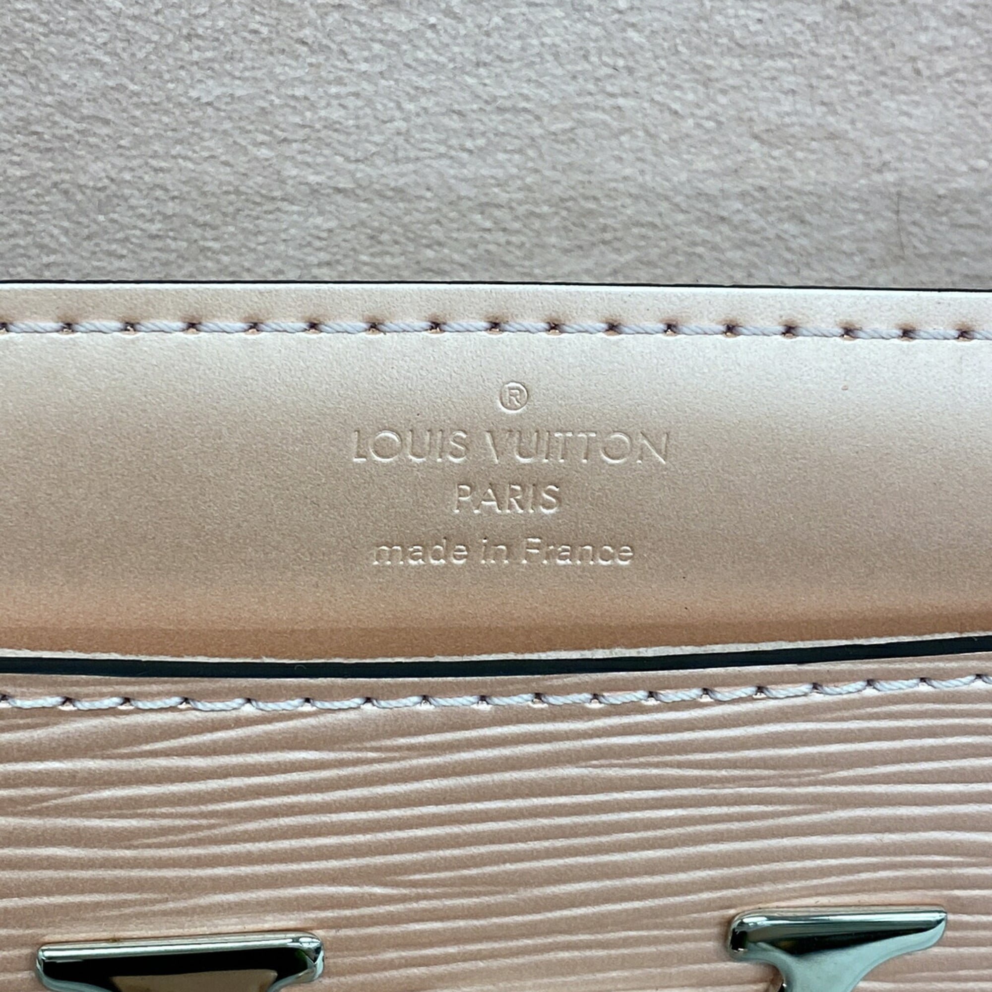 Louis Vuitton Rose Clair Shoulder Bag (Pre-Owned)