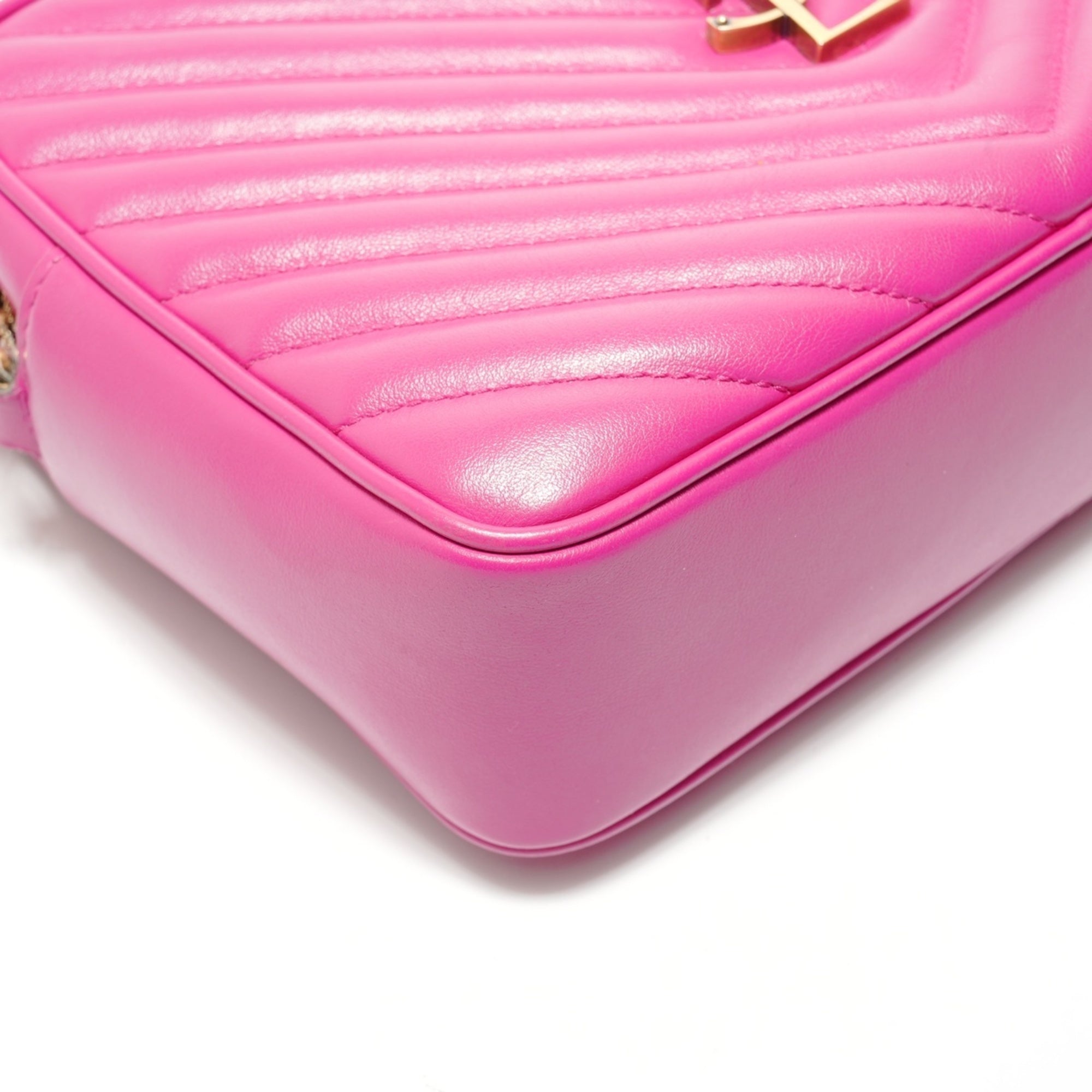 Yves Saint Laurent Pink Quilting Shoulder Bag (Pre-Owned)