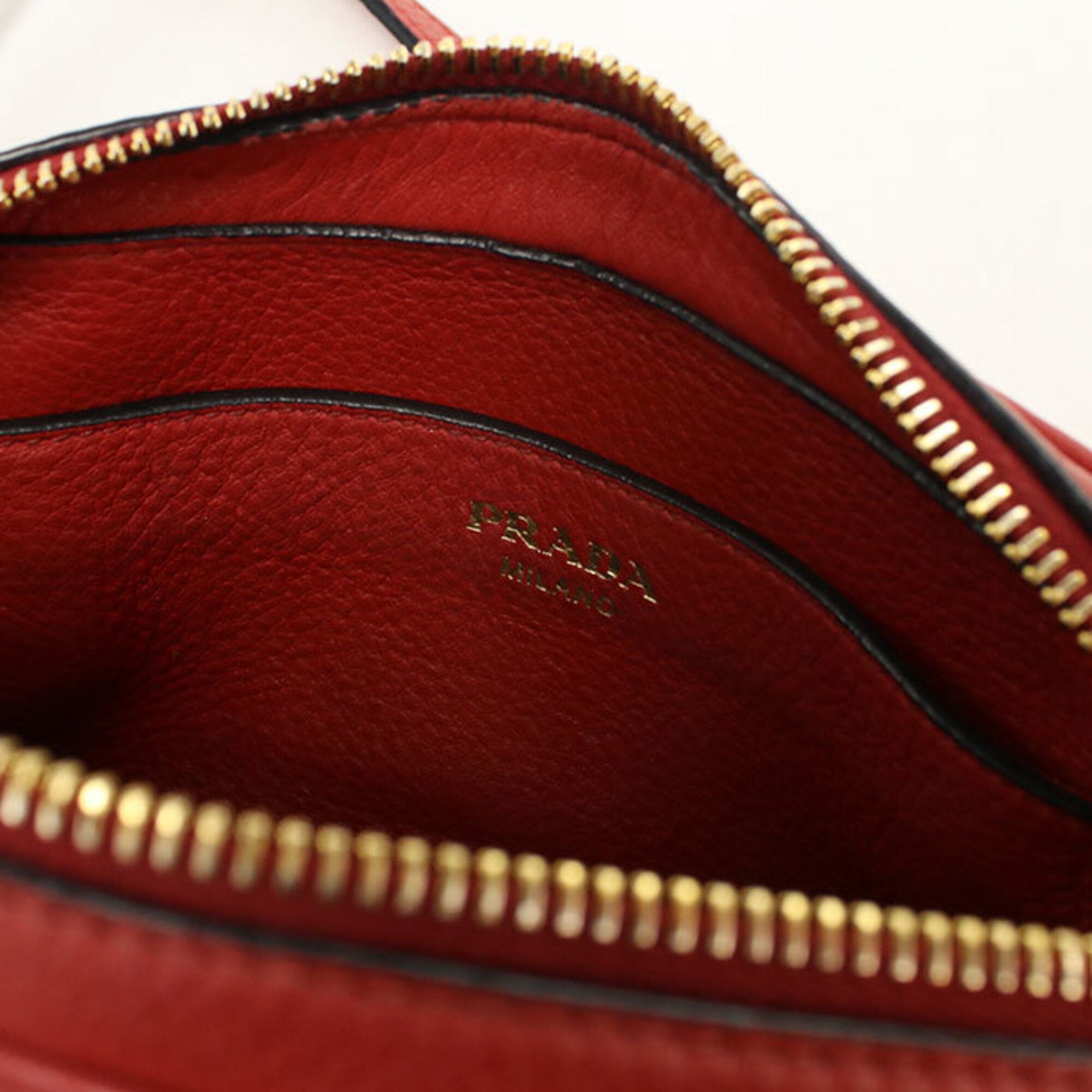 Prada Red Color Leather Shoulder Bag (Pre-Owned)