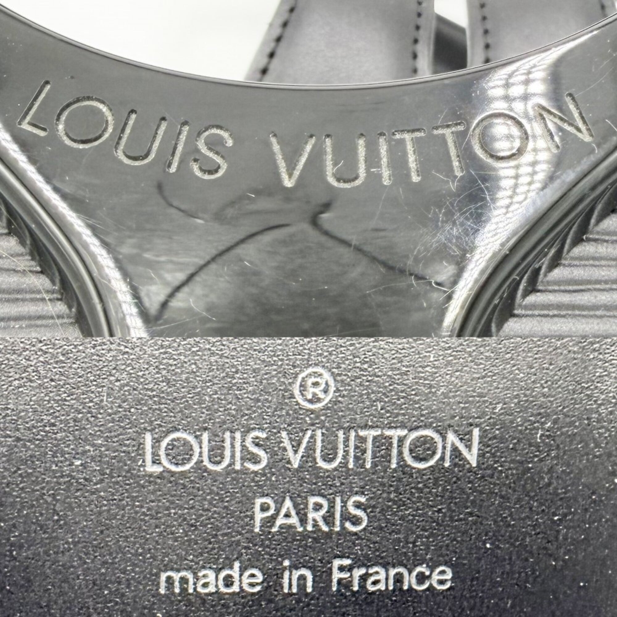 Louis Vuitton Noir Epi Leather Pochette Shoulder Bag (Pre-Owned)