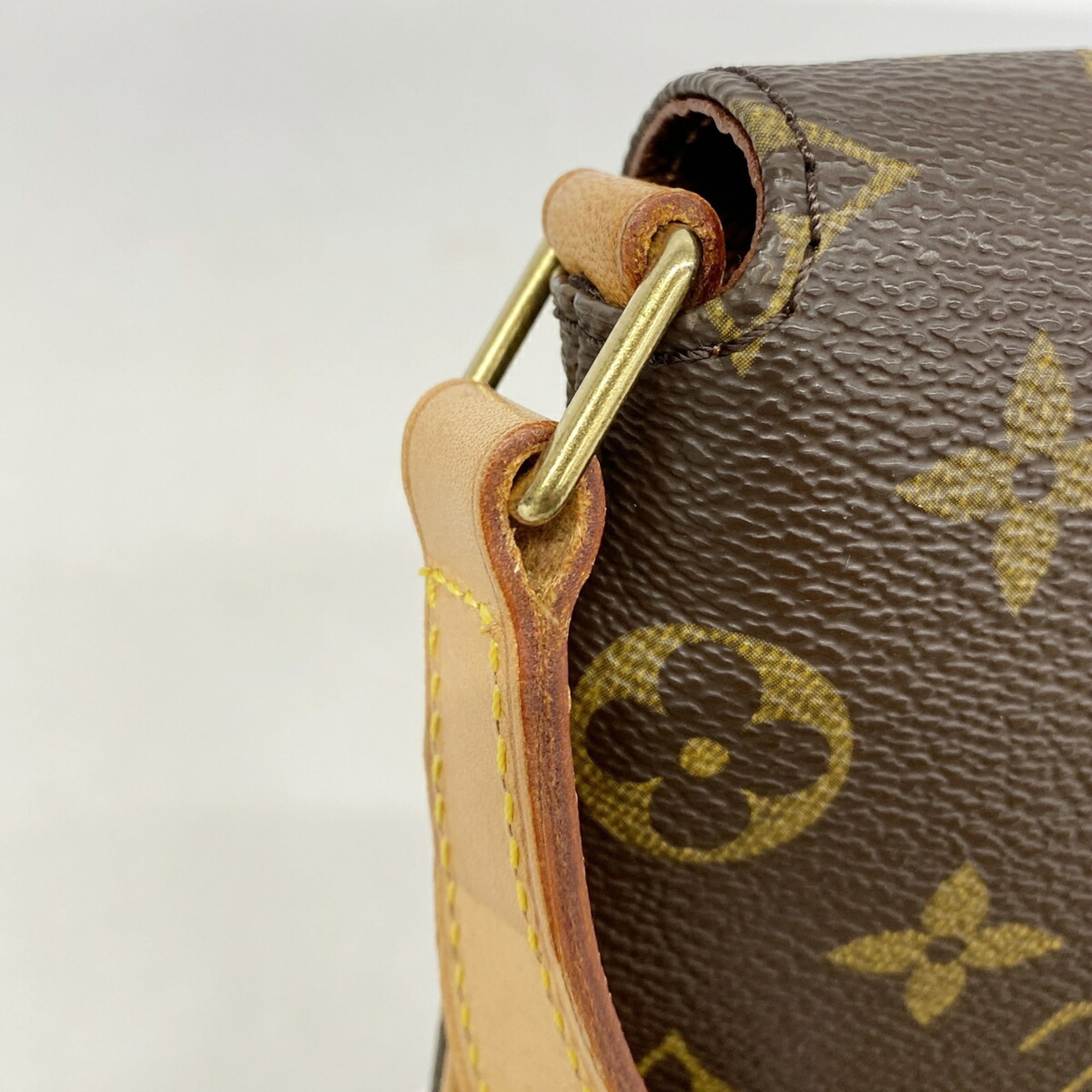 Louis Vuitton Brown Shoulder Bag (Pre-Owned)