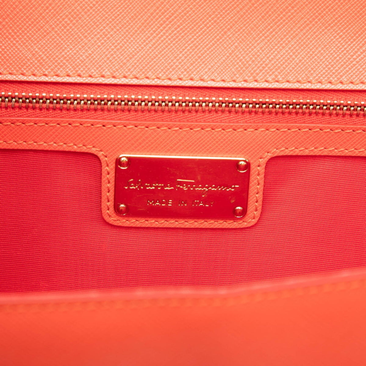 Salvatore Ferragamo Orange Leather Shoulder Bag (Pre-Owned)