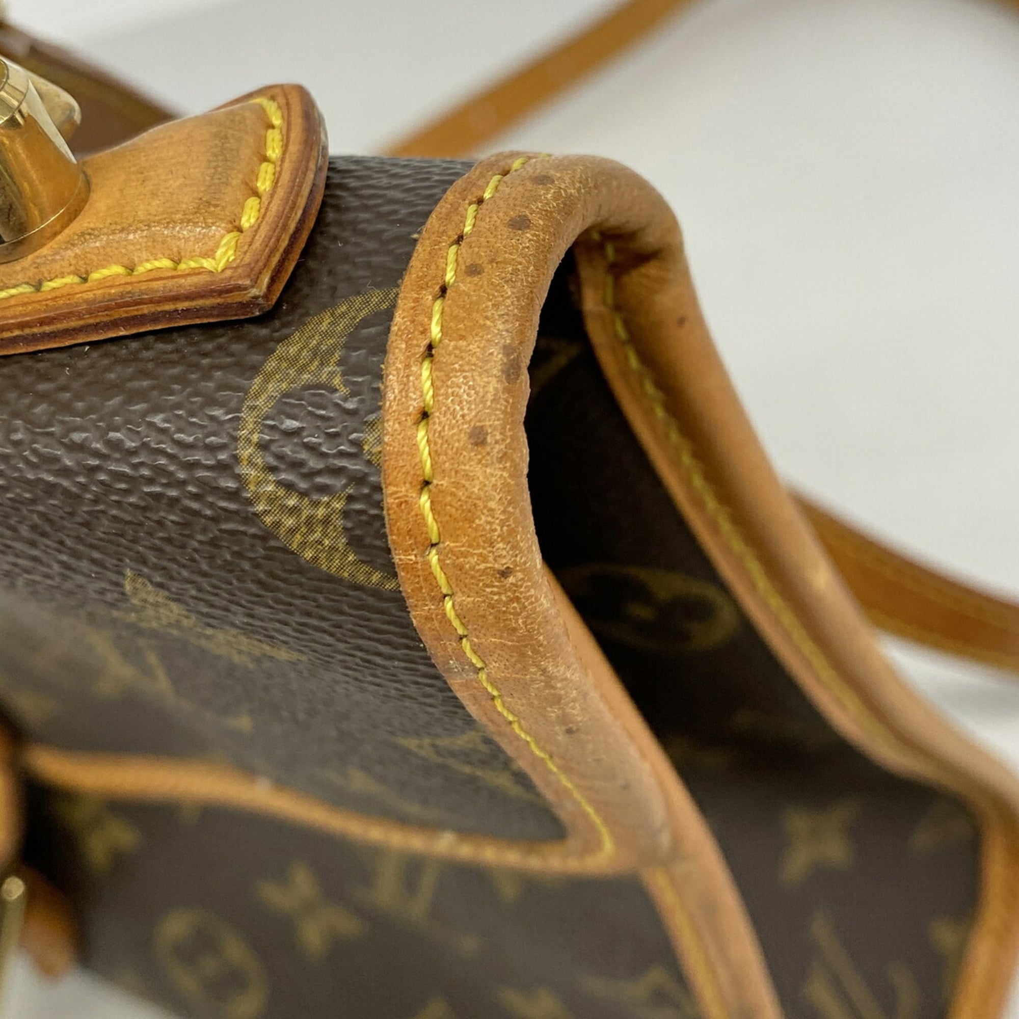 Louis Vuitton Brown Handbag (Pre-Owned)
