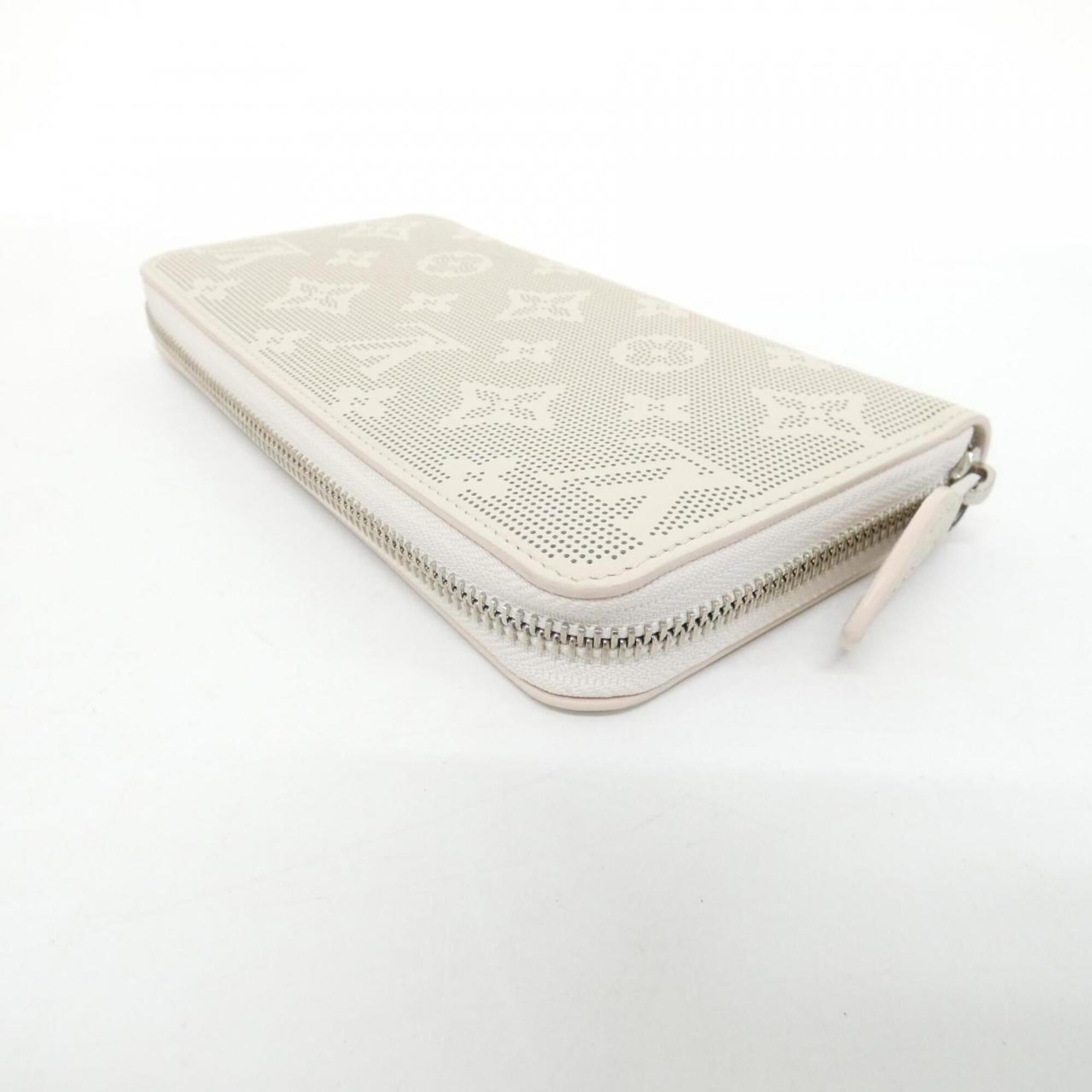 Louis Vuitton Beige Leather Long Wallet (Bi-Fold) (Pre-Owned)
