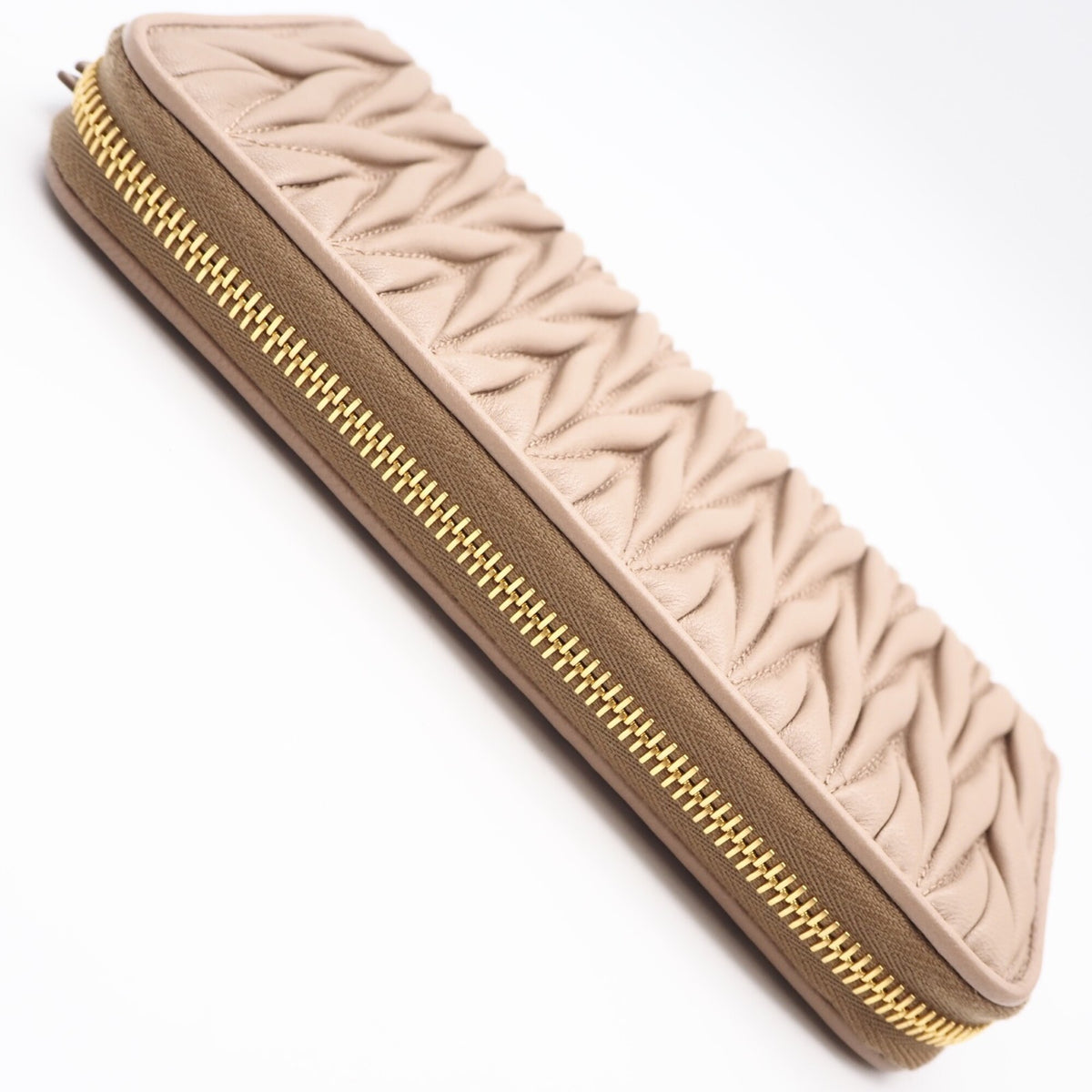 Miu Miu Matelasse Pink Beige Leather Long Wallet (Bi-Fold) (Pre-Owned)
