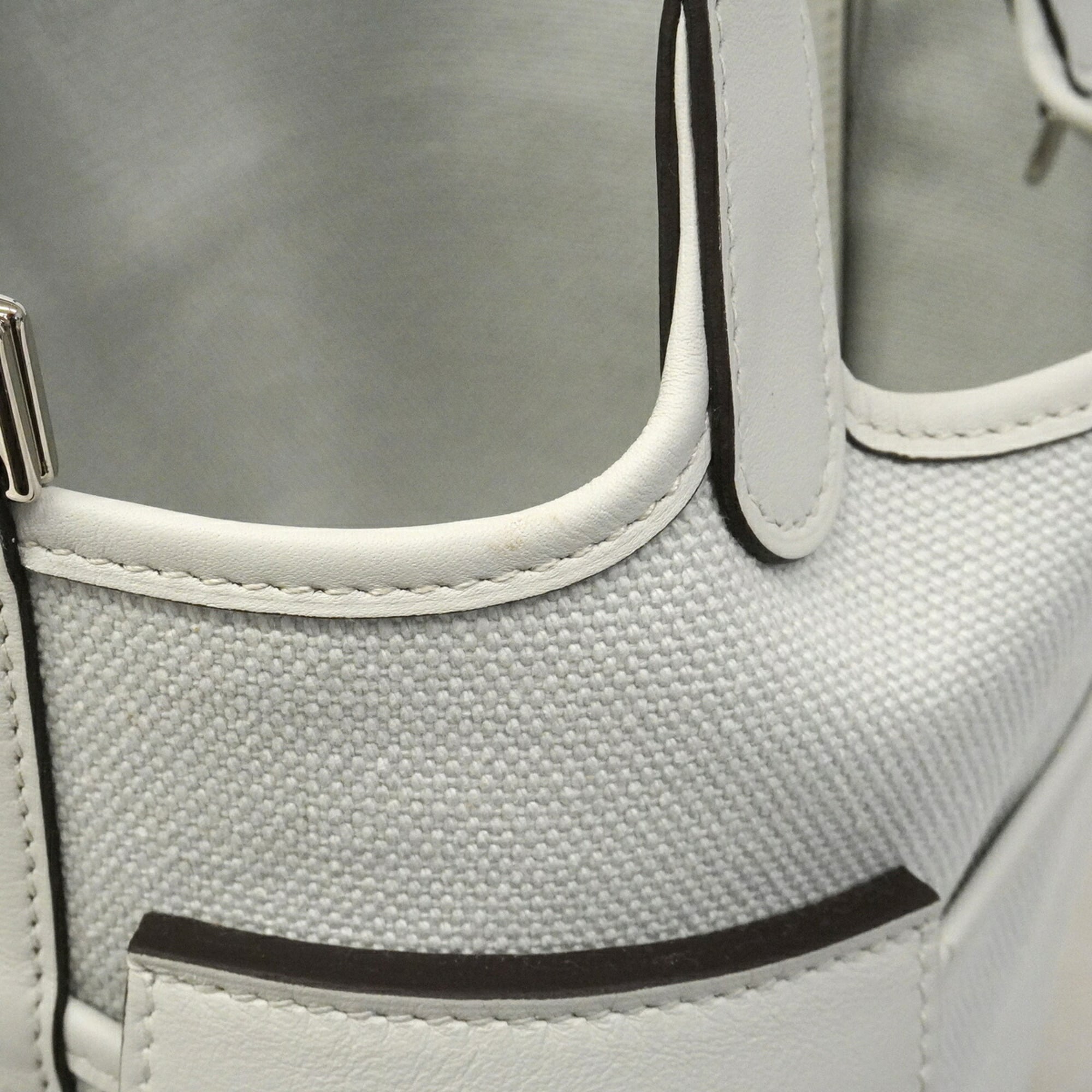 Hermes Gray Swift Leather Handbag (Pre-Owned)